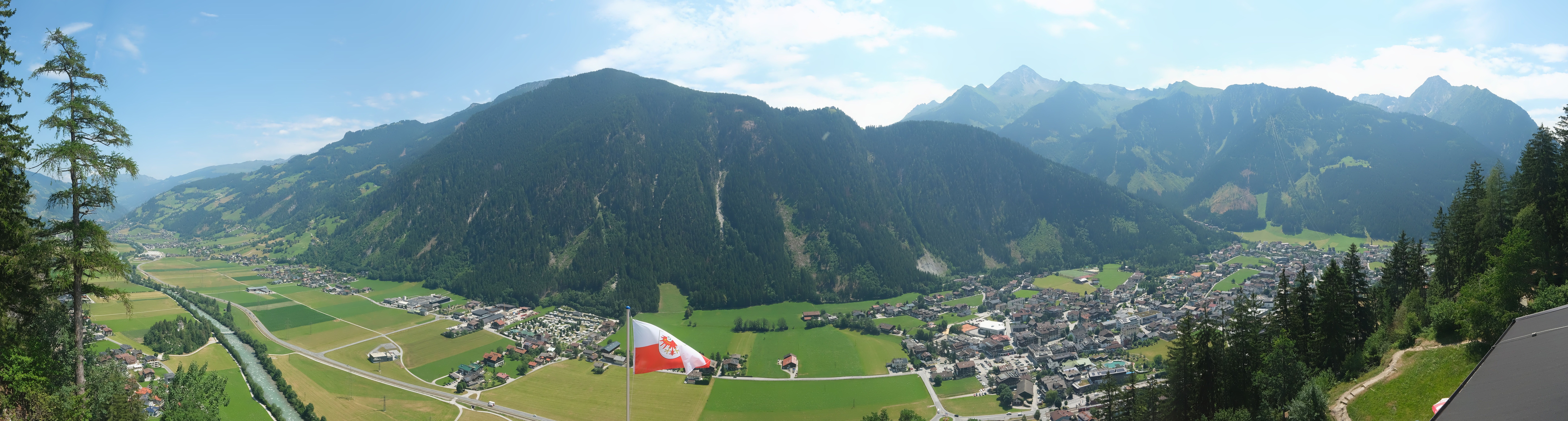 Archived image Webcam Mayrhofen im Zillertal: Zimmereben
