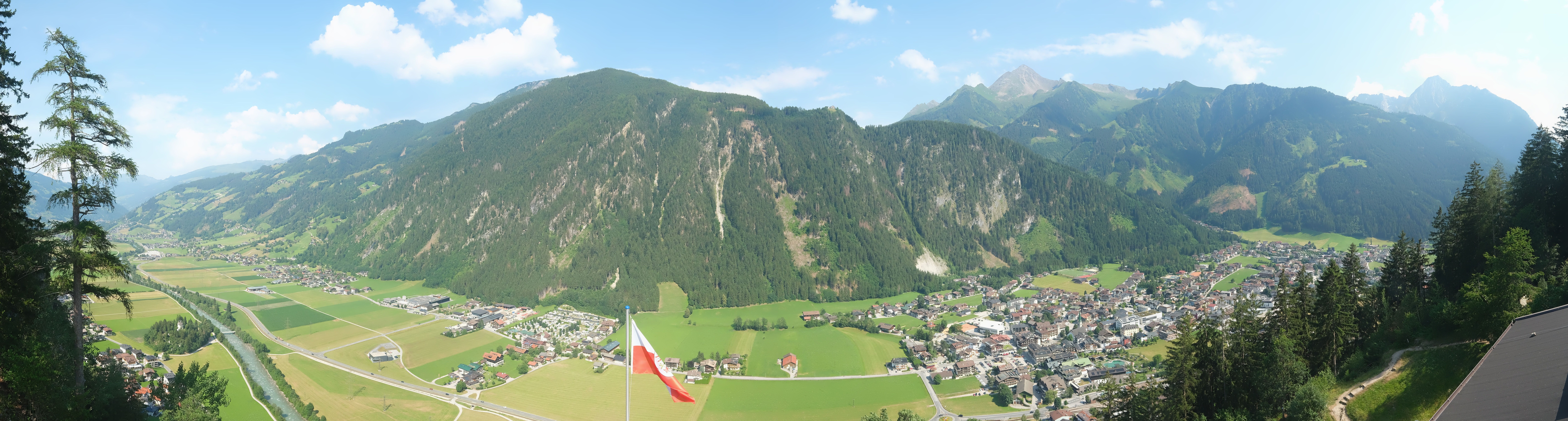 Archived image Webcam Mayrhofen im Zillertal: Zimmereben