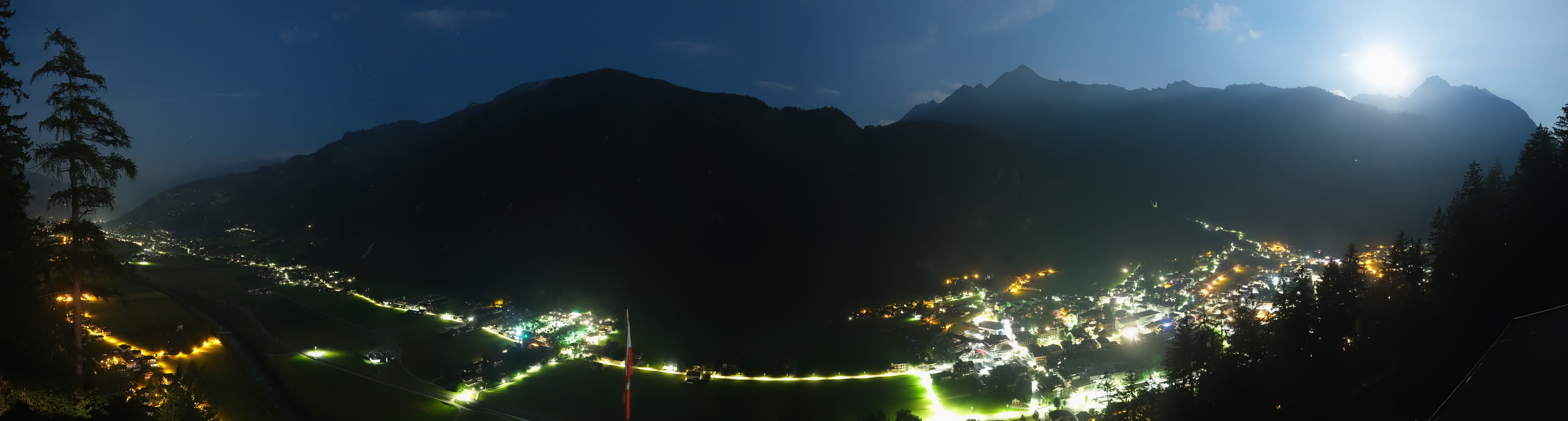 Archiv Foto Webcam Mayrhofen im Zillertal: Blick vom Gasthof Zimmereben