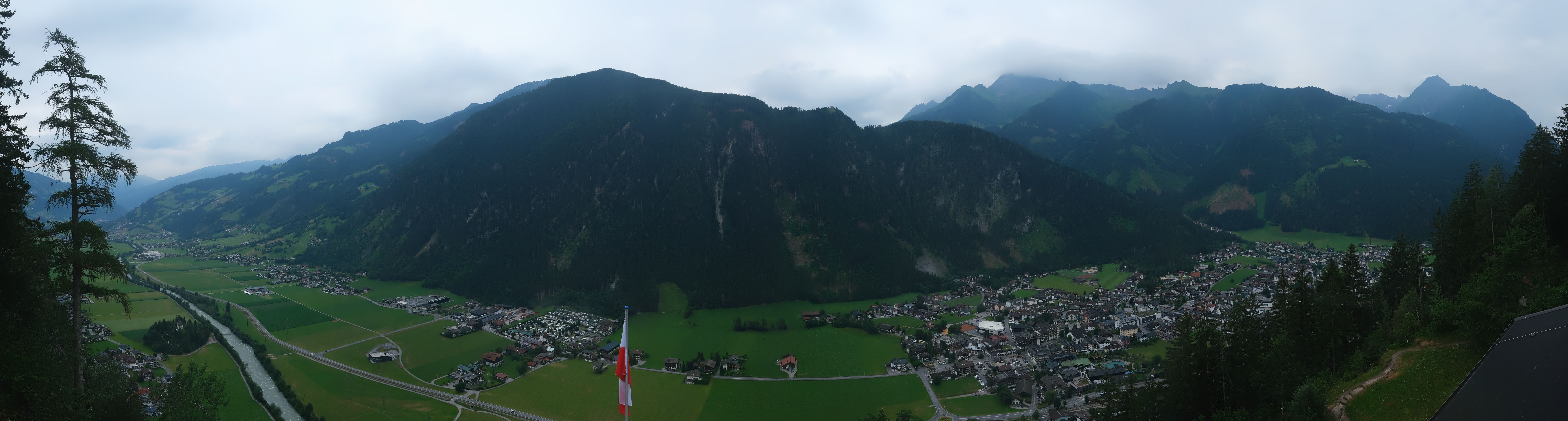 Archiv Foto Webcam Mayrhofen im Zillertal: Blick vom Gasthof Zimmereben