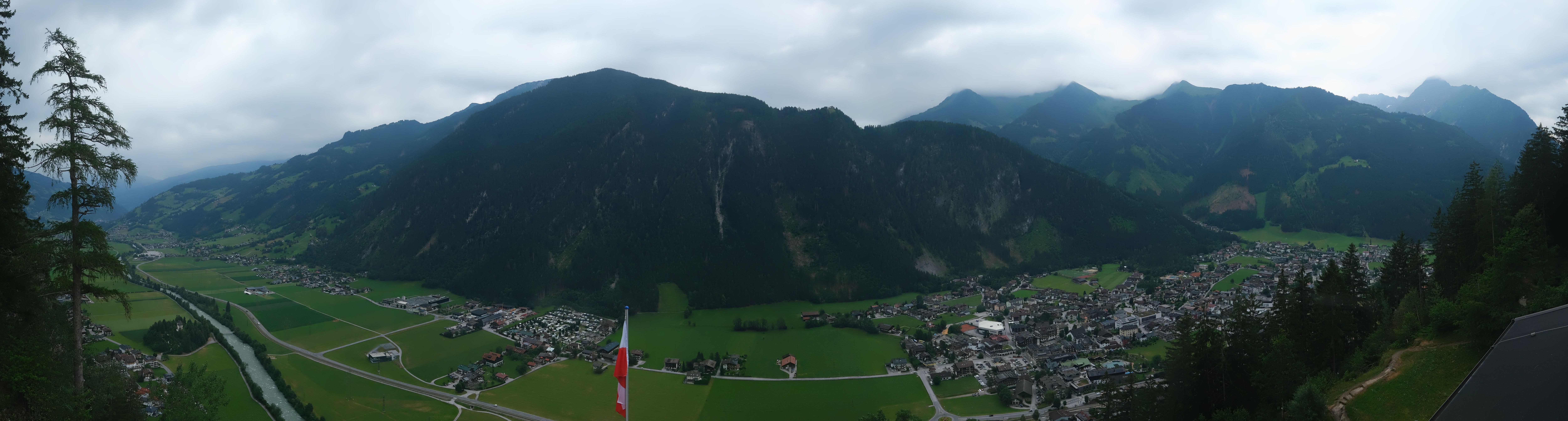 Archiv Foto Webcam Mayrhofen im Zillertal: Blick vom Gasthof Zimmereben
