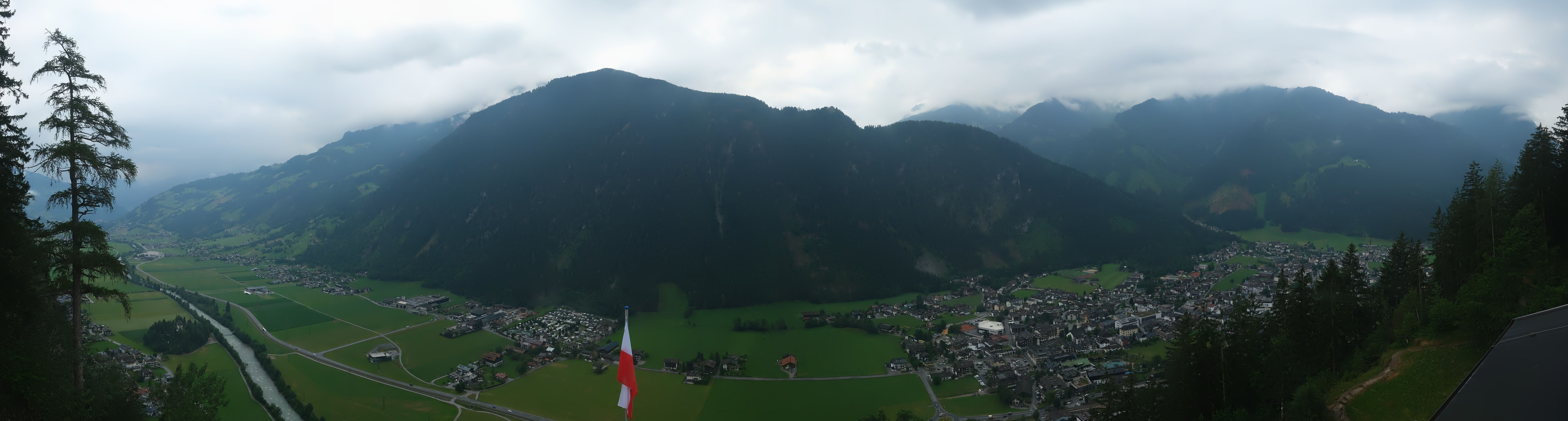 Archiv Foto Webcam Mayrhofen im Zillertal: Blick vom Gasthof Zimmereben