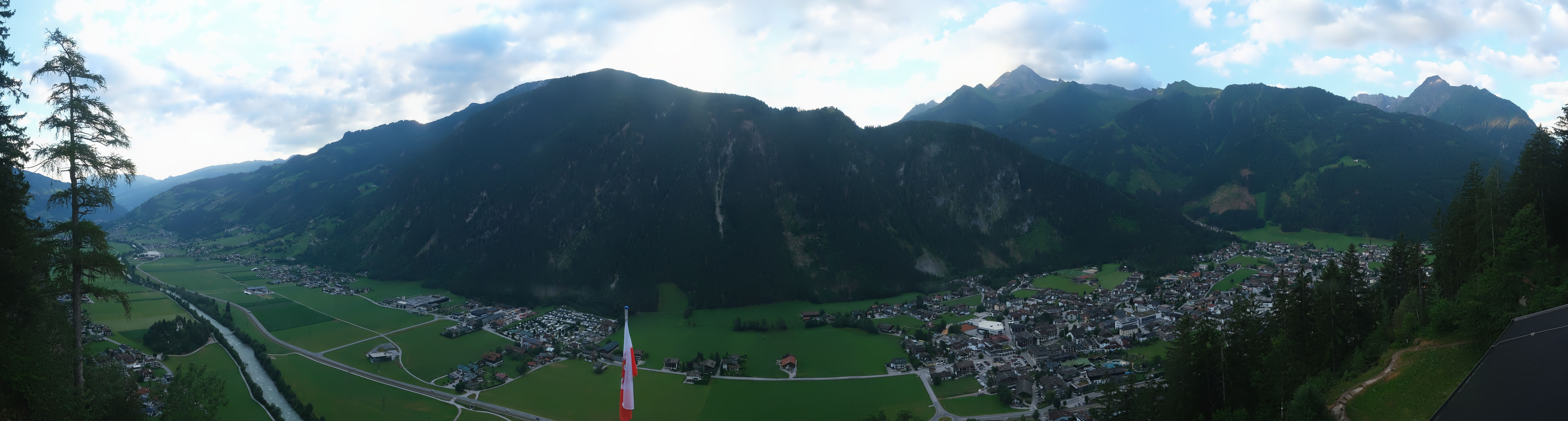 Archiv Foto Webcam Mayrhofen im Zillertal: Blick vom Gasthof Zimmereben