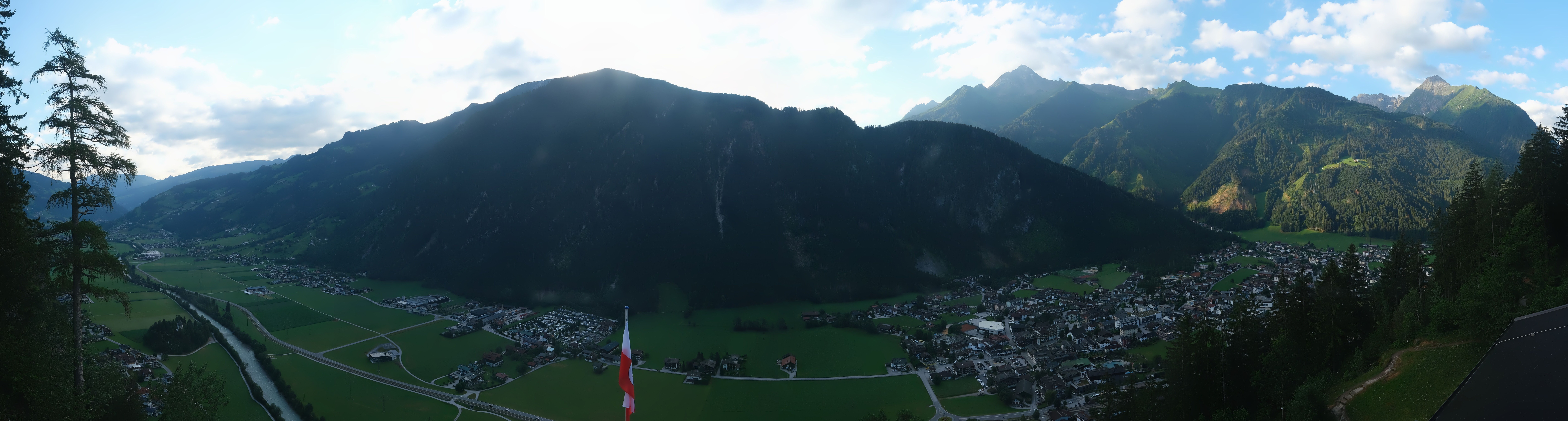 Archiv Foto Webcam Mayrhofen im Zillertal: Blick vom Gasthof Zimmereben