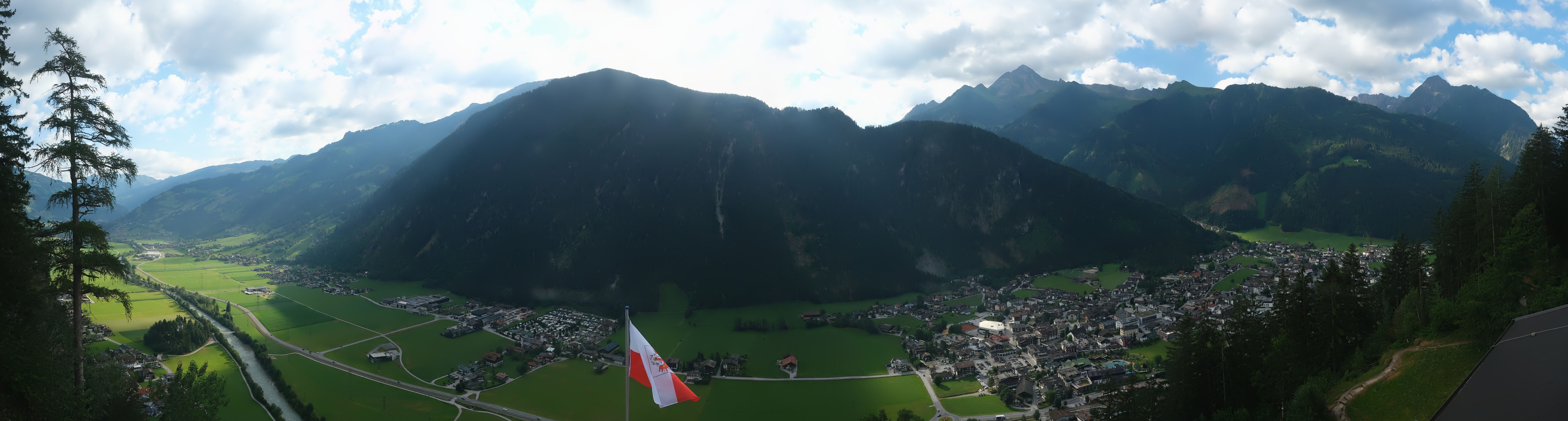 Archiv Foto Webcam Mayrhofen im Zillertal: Blick vom Gasthof Zimmereben