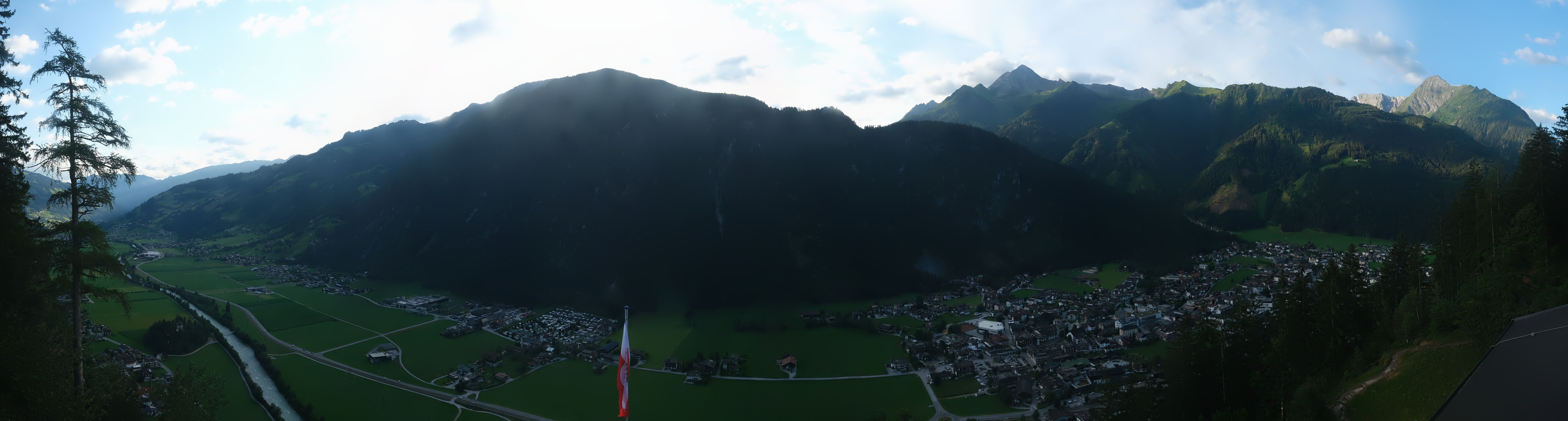 Archiv Foto Webcam Mayrhofen im Zillertal: Blick vom Gasthof Zimmereben