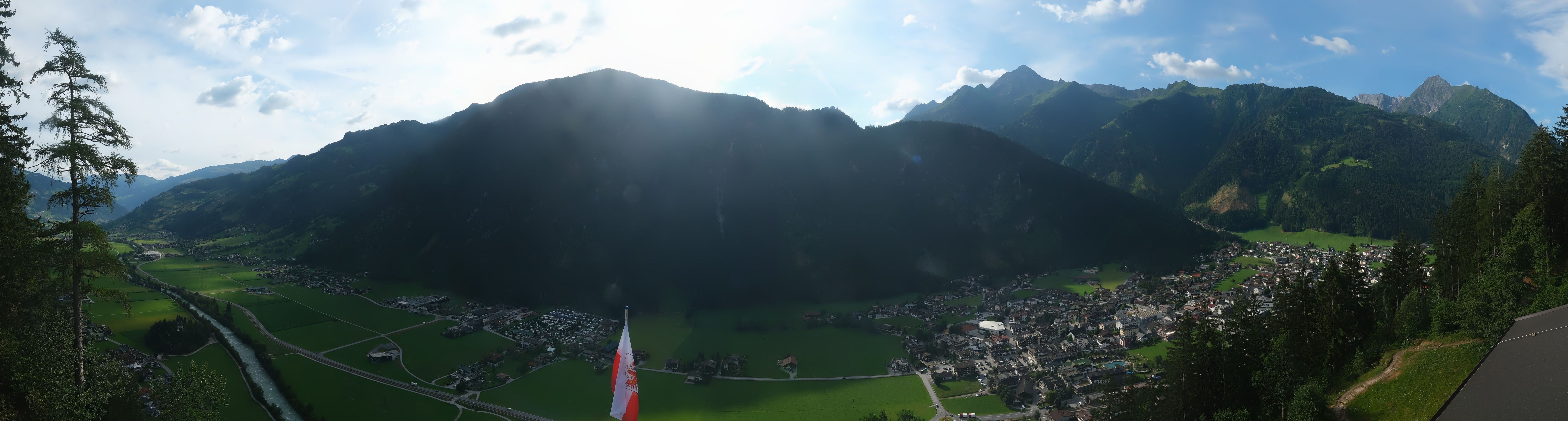 Archiv Foto Webcam Mayrhofen im Zillertal: Blick vom Gasthof Zimmereben