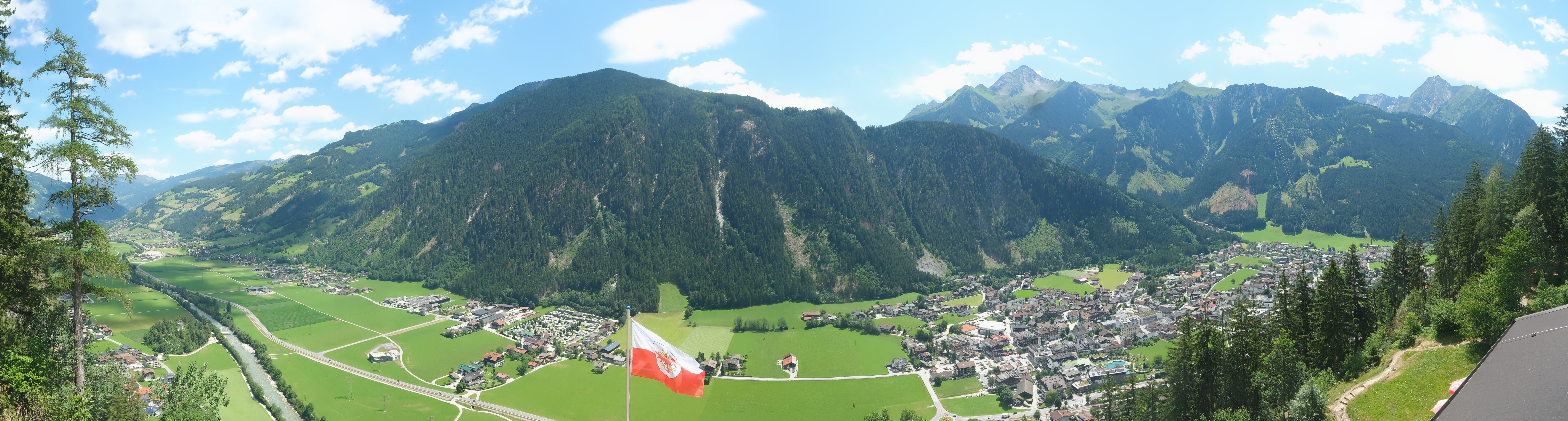 Archived image Webcam Mayrhofen im Zillertal: Zimmereben