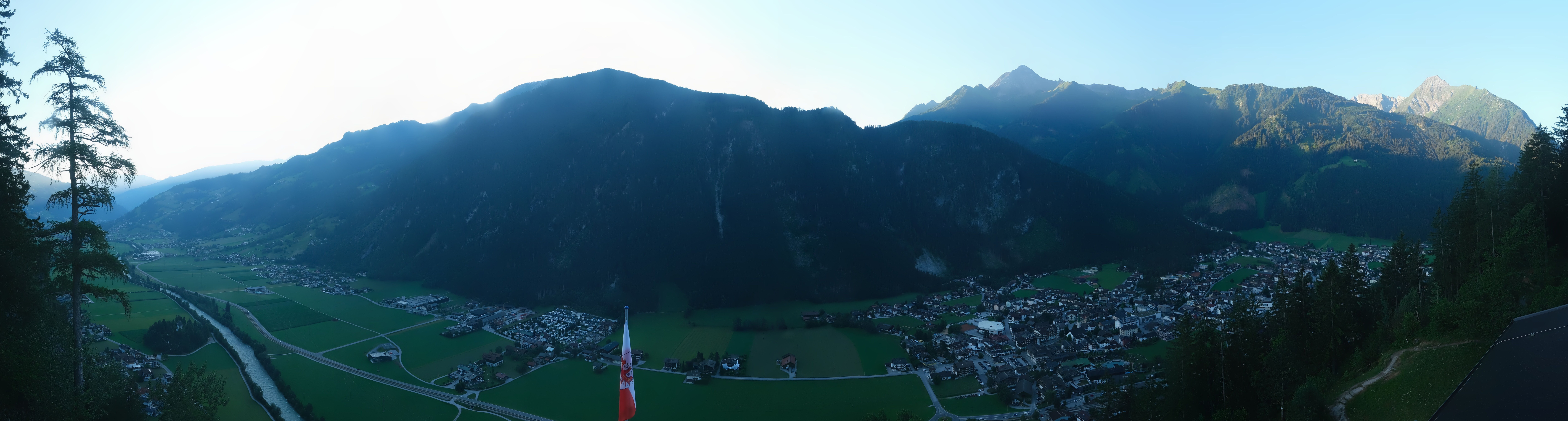 Archiv Foto Webcam Mayrhofen im Zillertal: Blick vom Gasthof Zimmereben