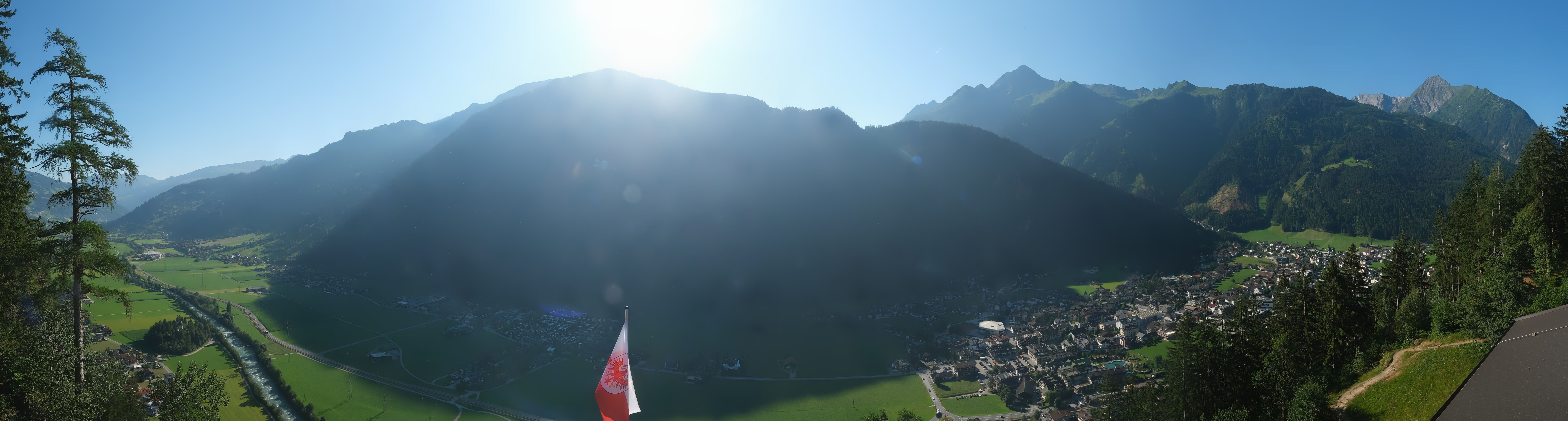 Archiv Foto Webcam Mayrhofen im Zillertal: Blick vom Gasthof Zimmereben