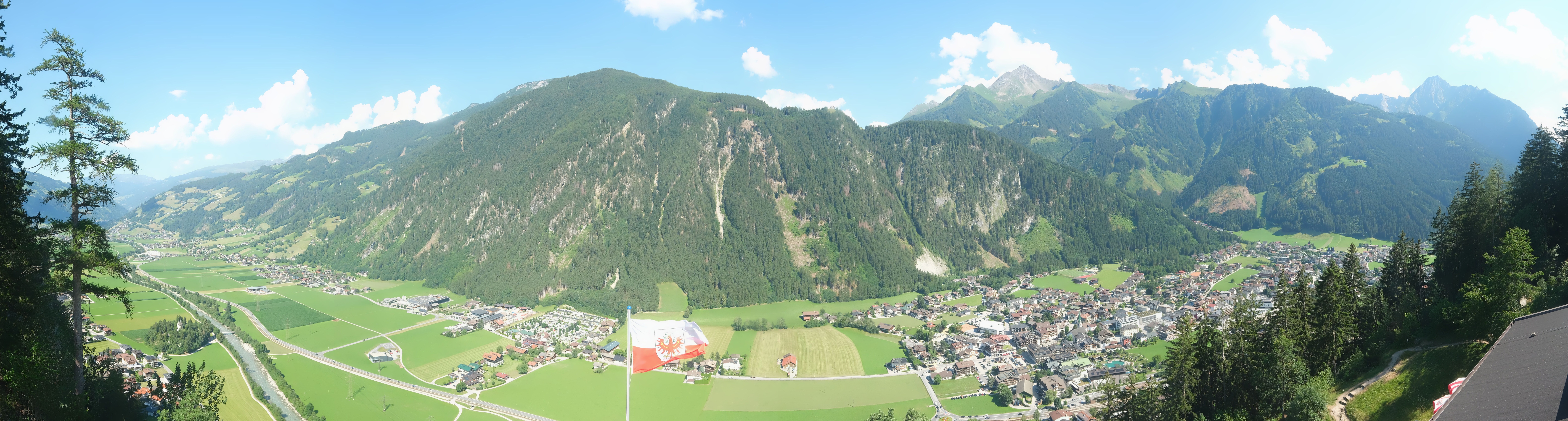 Archiv Foto Webcam Mayrhofen im Zillertal: Blick vom Gasthof Zimmereben