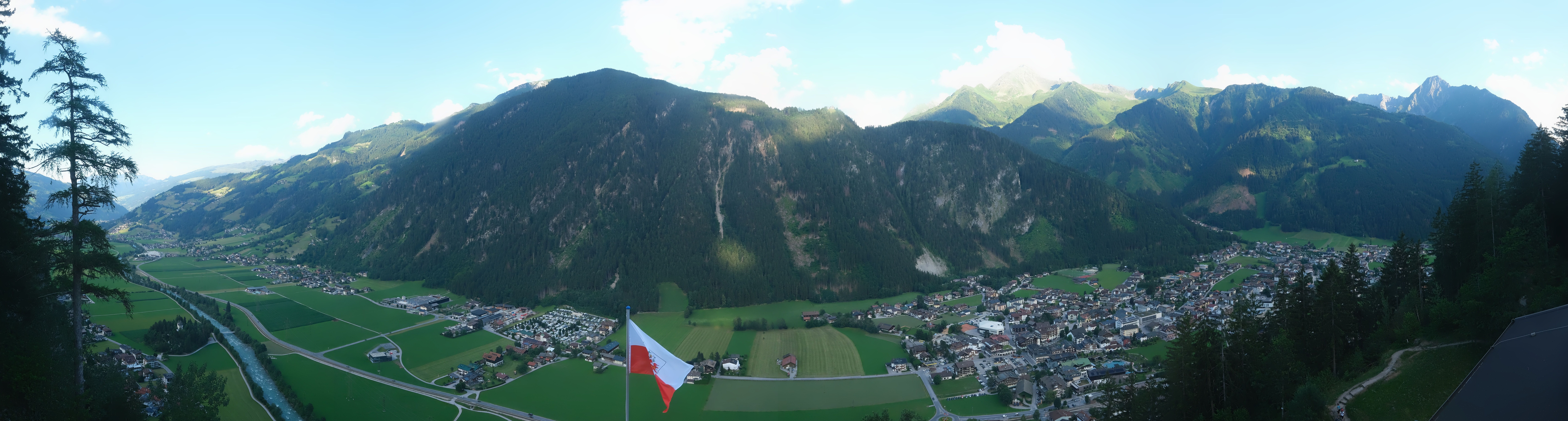 Archiv Foto Webcam Mayrhofen im Zillertal: Blick vom Gasthof Zimmereben