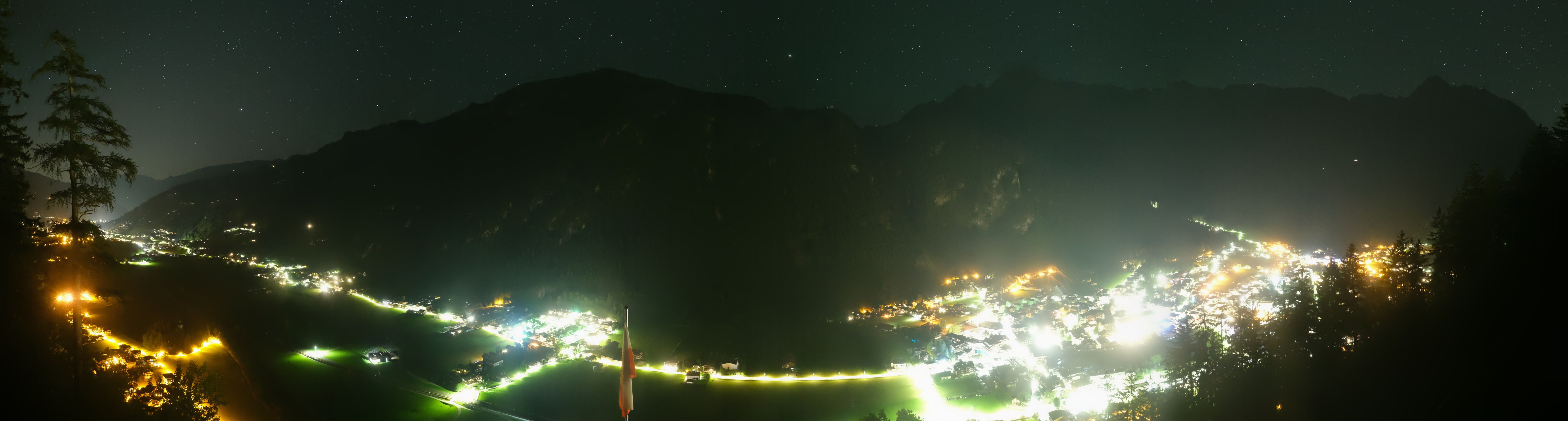 Archived image Webcam Mayrhofen im Zillertal: Zimmereben