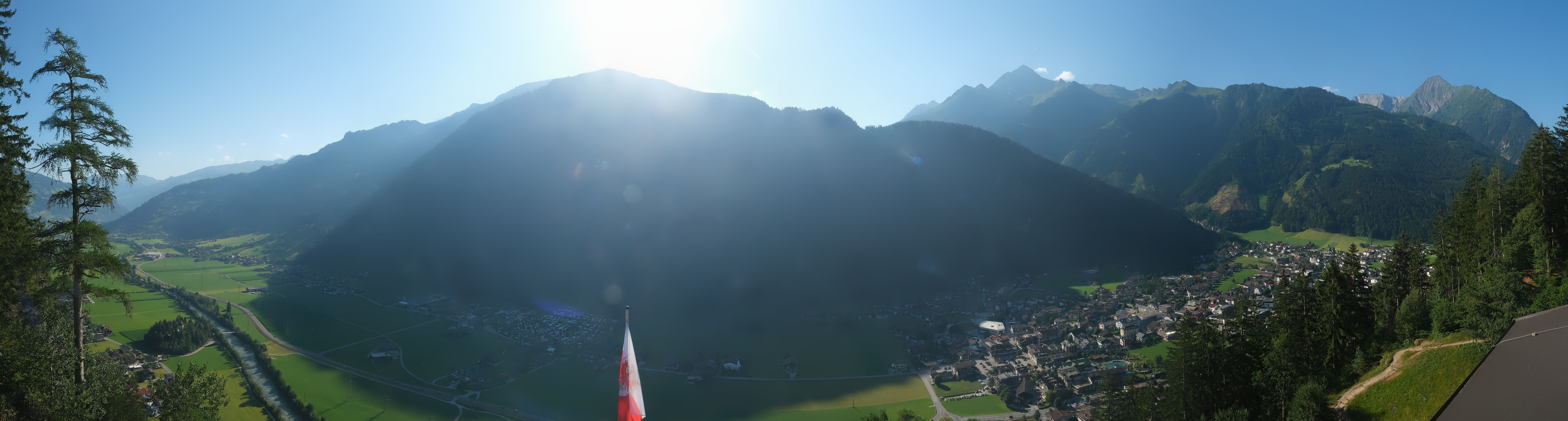 Archived image Webcam Mayrhofen im Zillertal: Zimmereben