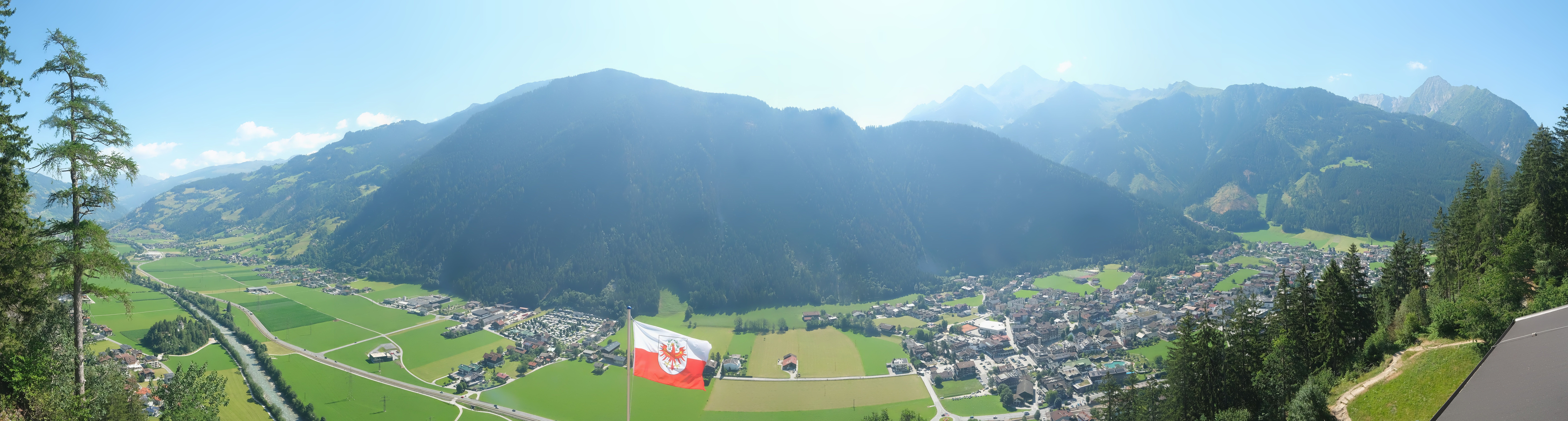 Archived image Webcam Mayrhofen im Zillertal: Zimmereben