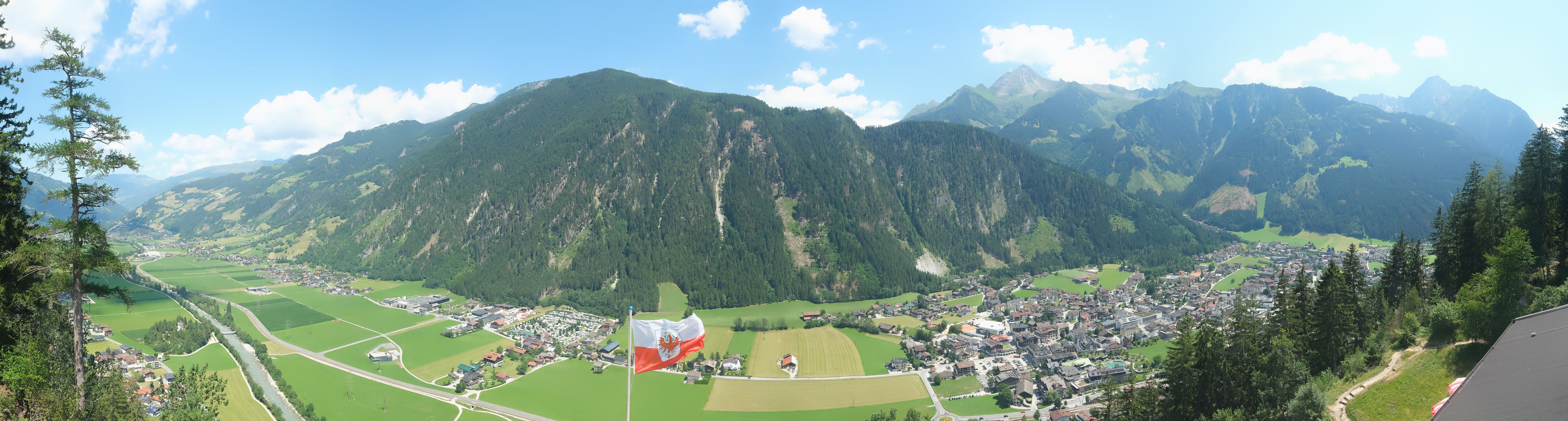 Archived image Webcam Mayrhofen im Zillertal: Zimmereben