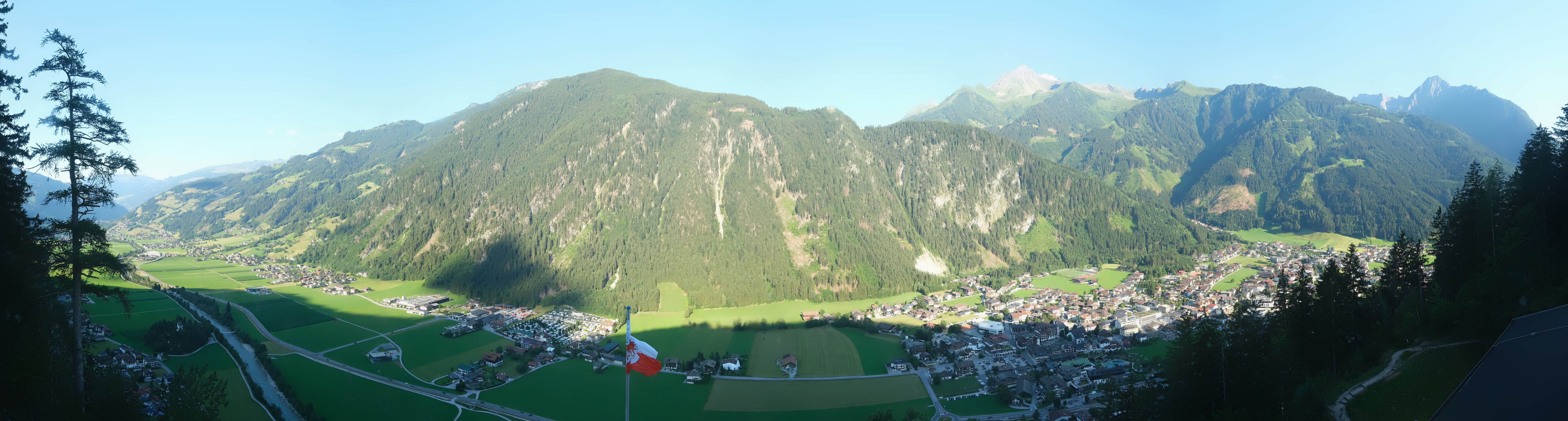 Archiv Foto Webcam Mayrhofen im Zillertal: Blick vom Gasthof Zimmereben