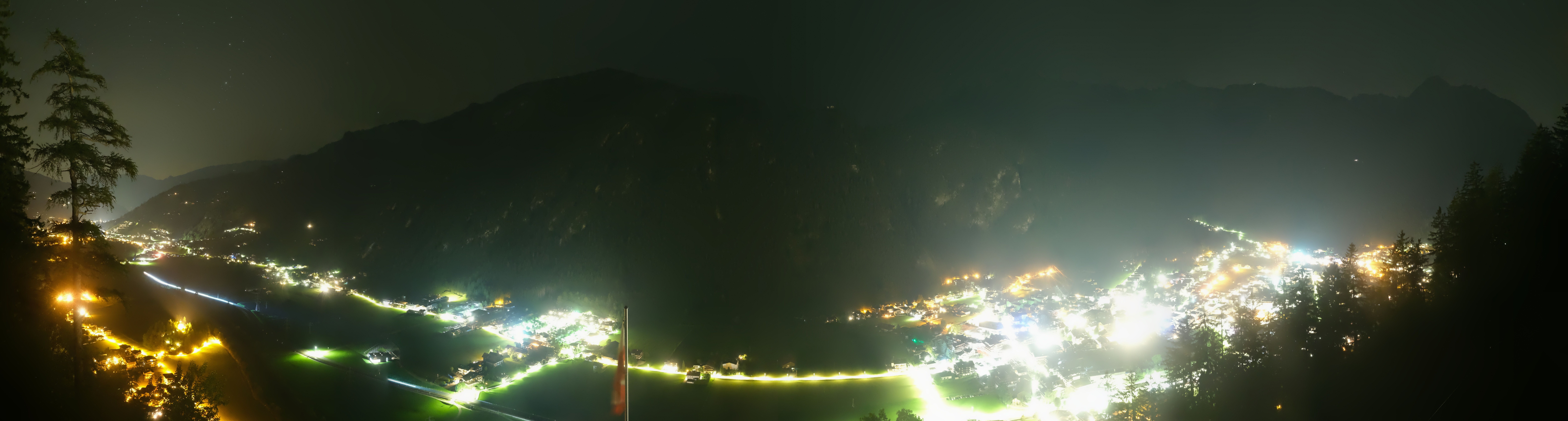Archived image Webcam Mayrhofen im Zillertal: Zimmereben
