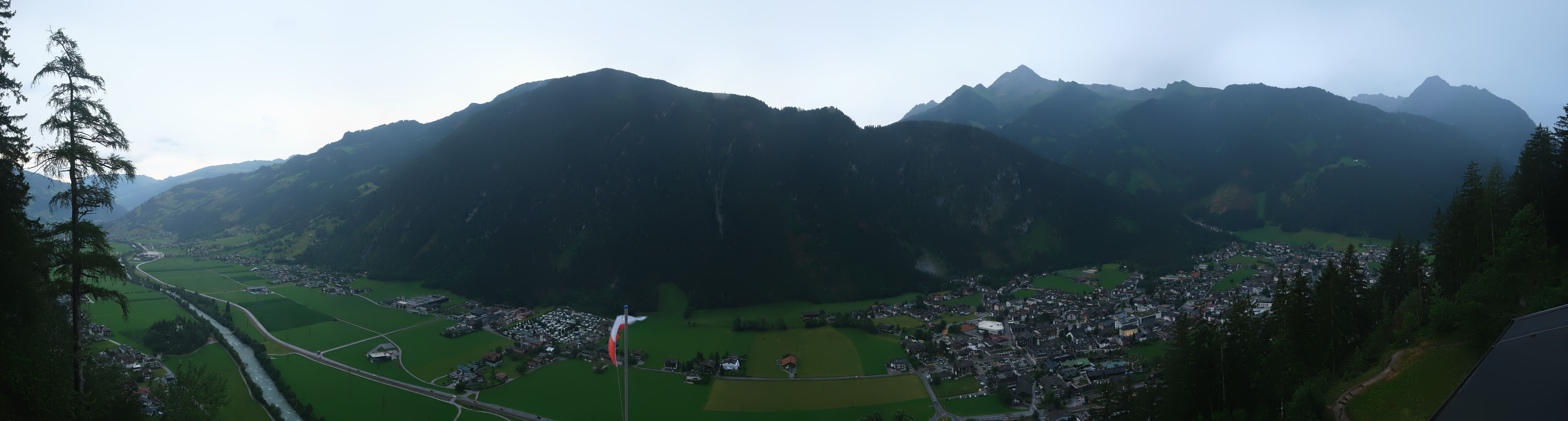 Archiv Foto Webcam Mayrhofen im Zillertal: Blick vom Gasthof Zimmereben