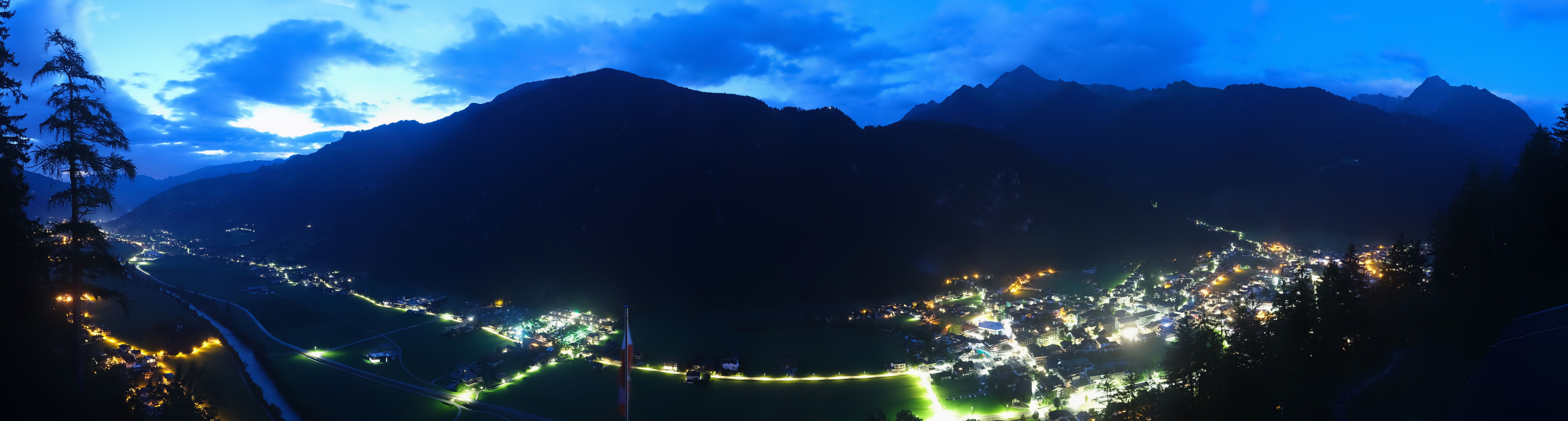 Archiv Foto Webcam Mayrhofen im Zillertal: Blick vom Gasthof Zimmereben