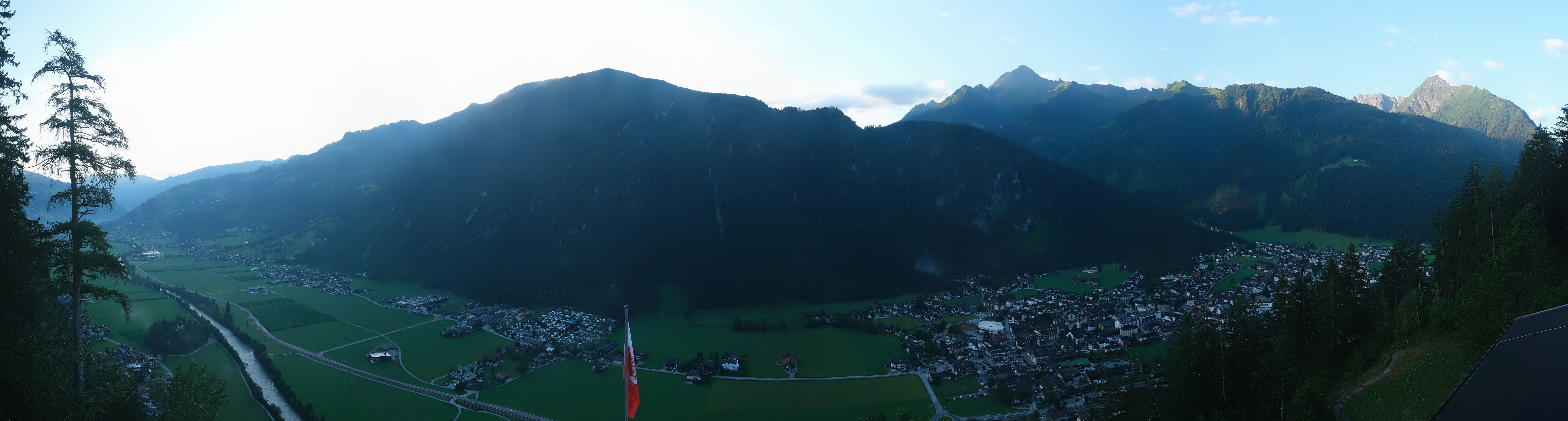 Archiv Foto Webcam Mayrhofen im Zillertal: Blick vom Gasthof Zimmereben