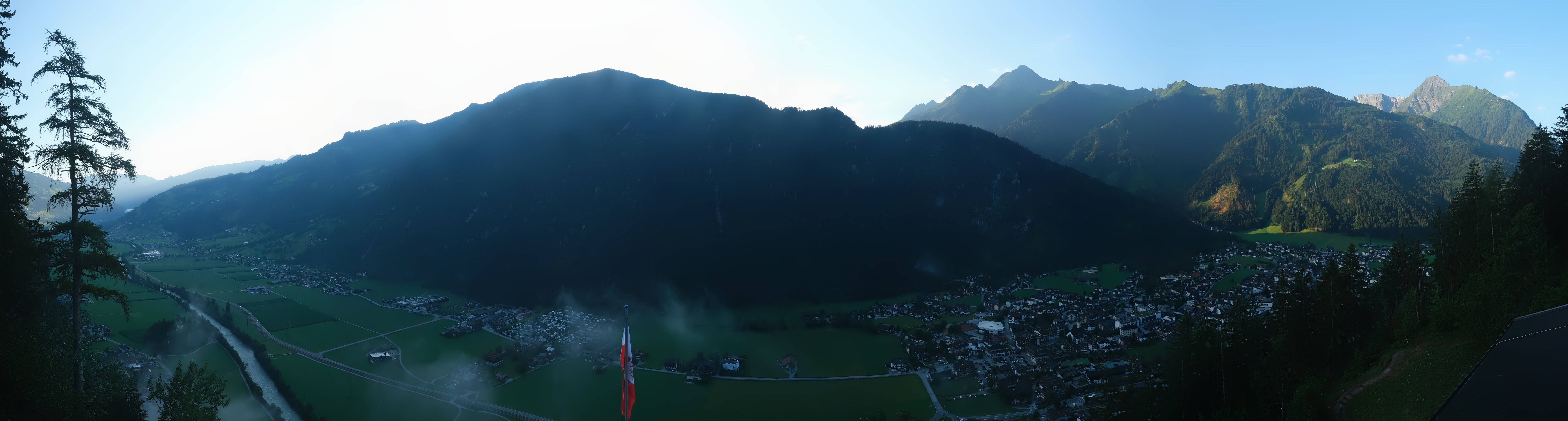 Archiv Foto Webcam Mayrhofen im Zillertal: Blick vom Gasthof Zimmereben
