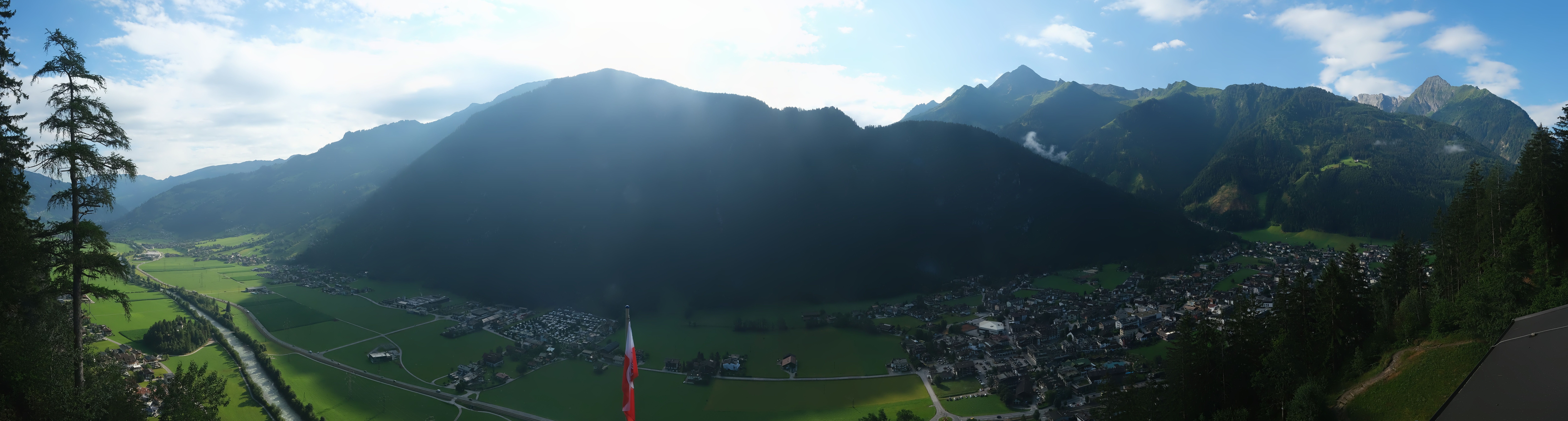 Archiv Foto Webcam Mayrhofen im Zillertal: Blick vom Gasthof Zimmereben