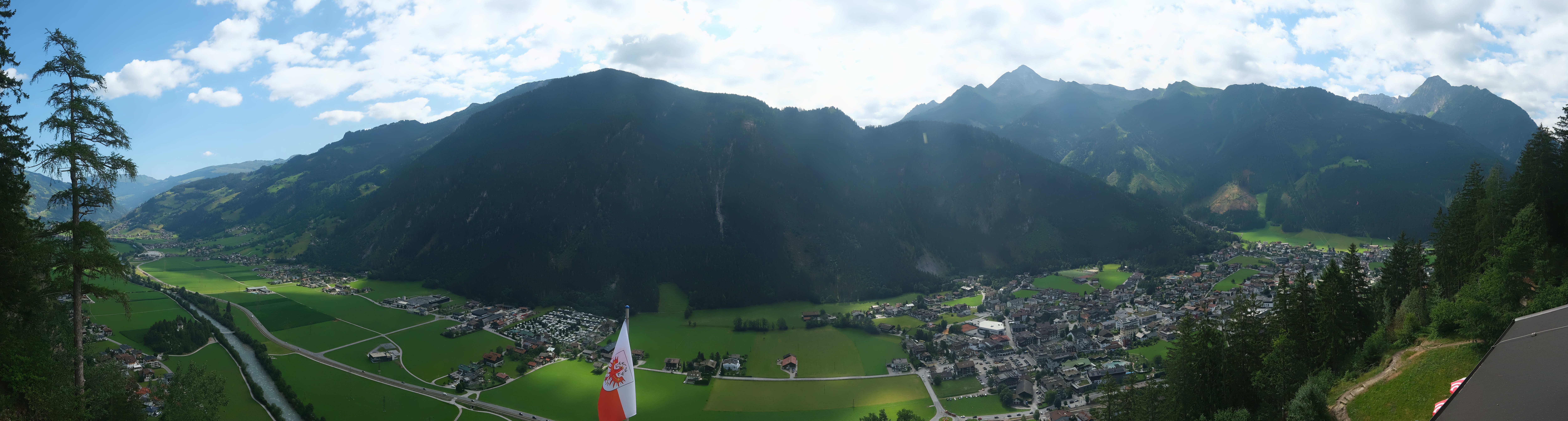 Archiv Foto Webcam Mayrhofen im Zillertal: Blick vom Gasthof Zimmereben