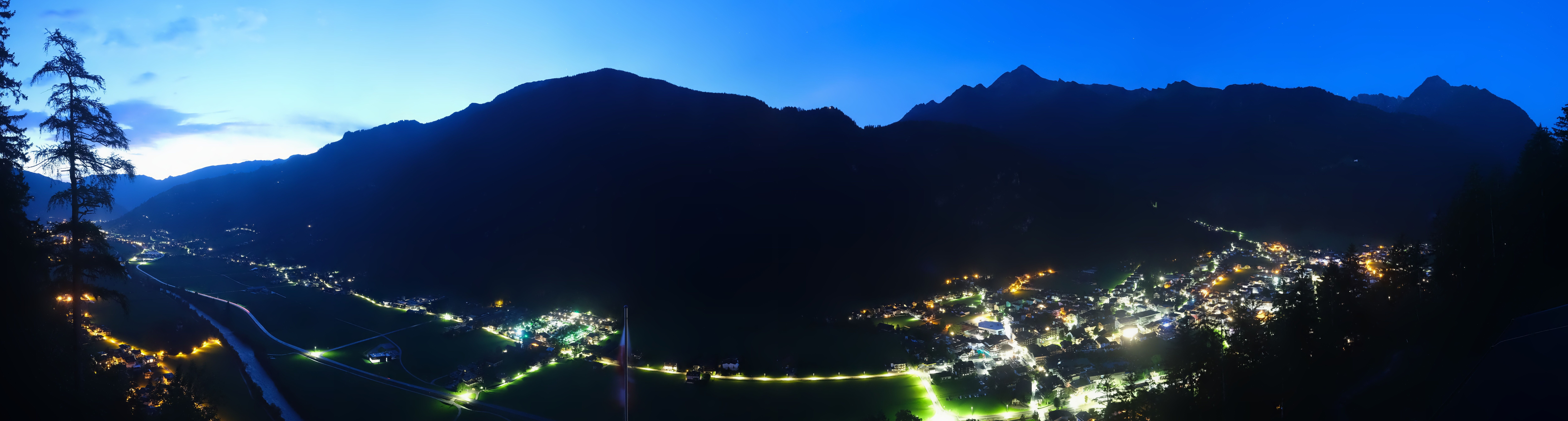 Archiv Foto Webcam Mayrhofen im Zillertal: Blick vom Gasthof Zimmereben