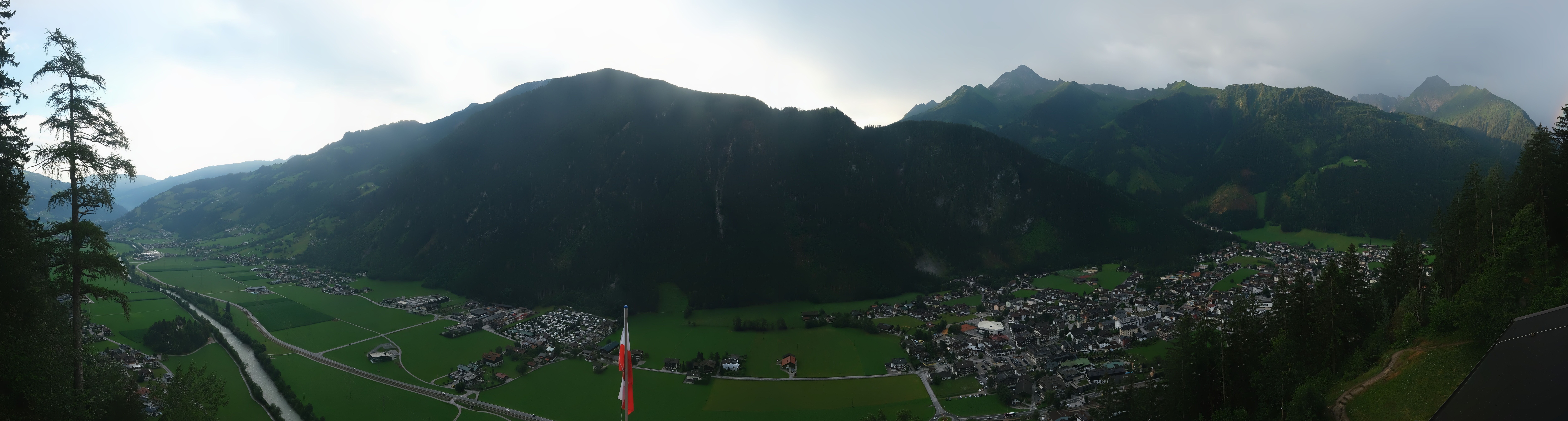 Archiv Foto Webcam Mayrhofen im Zillertal: Blick vom Gasthof Zimmereben