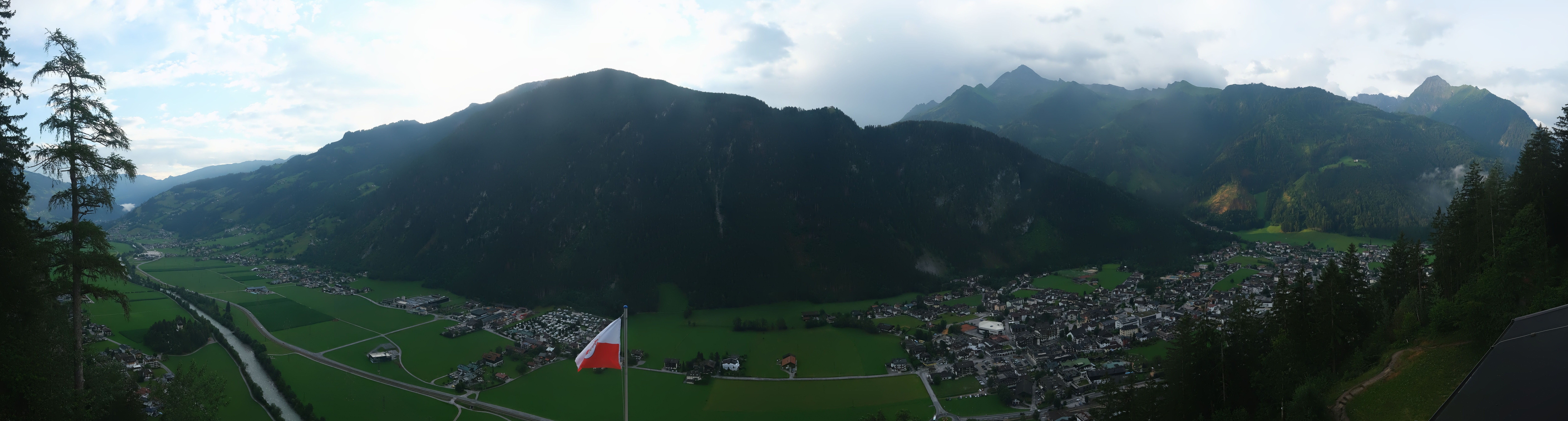 Archiv Foto Webcam Mayrhofen im Zillertal: Blick vom Gasthof Zimmereben