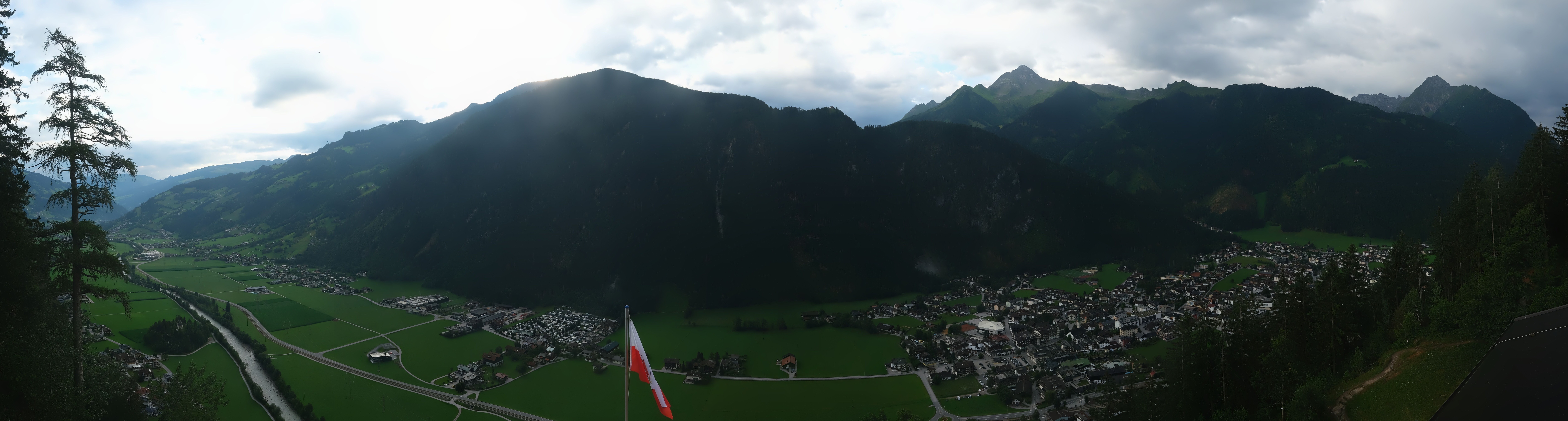 Archiv Foto Webcam Mayrhofen im Zillertal: Blick vom Gasthof Zimmereben