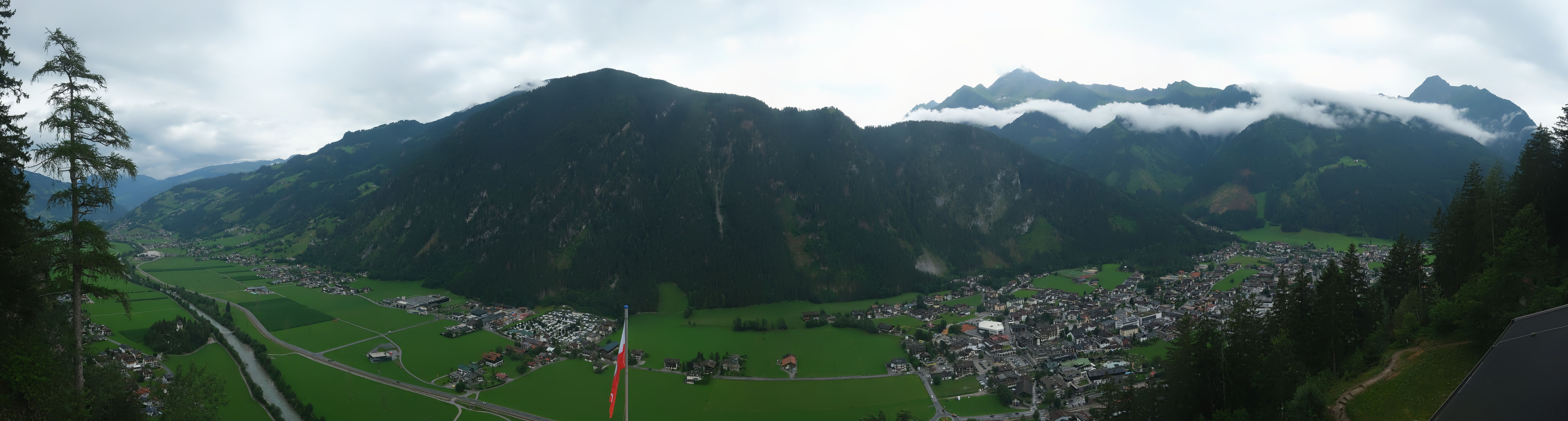 Archiv Foto Webcam Mayrhofen im Zillertal: Blick vom Gasthof Zimmereben