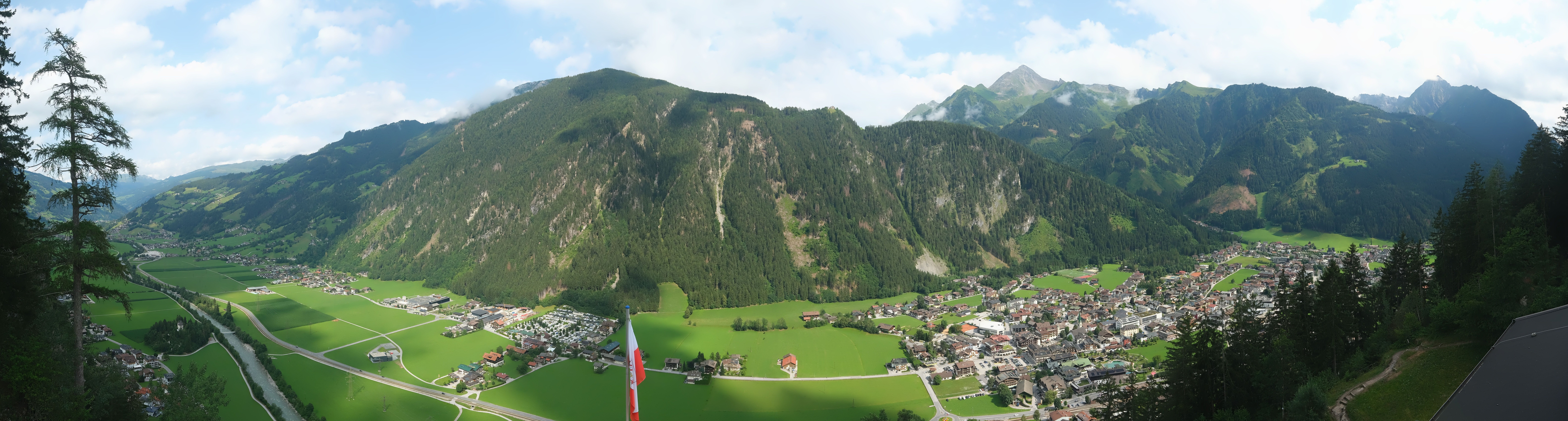 Archiv Foto Webcam Mayrhofen im Zillertal: Blick vom Gasthof Zimmereben