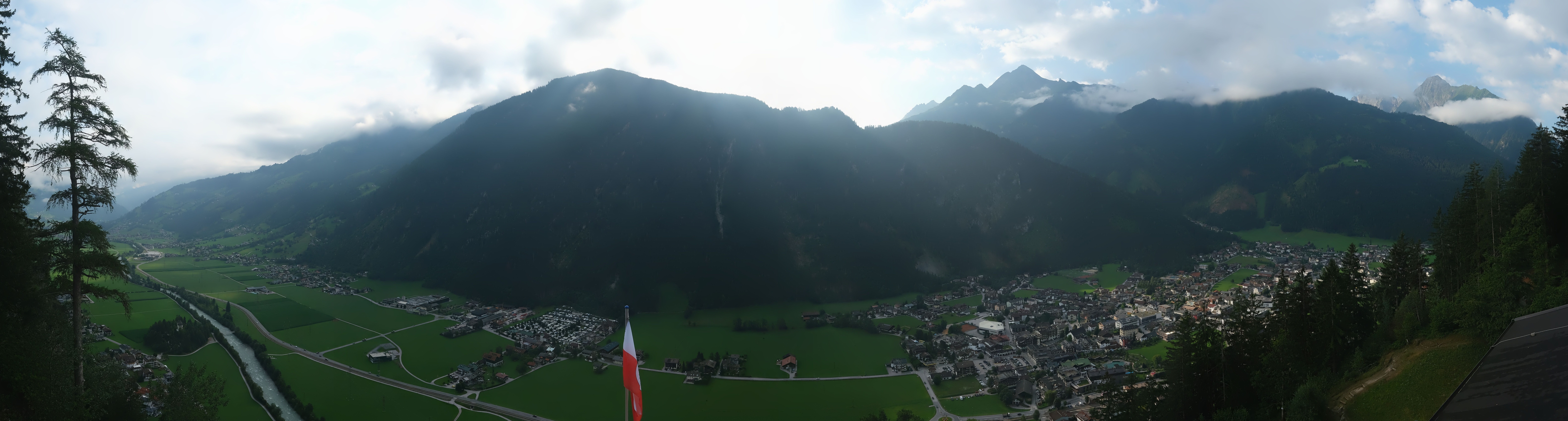 Archiv Foto Webcam Mayrhofen im Zillertal: Blick vom Gasthof Zimmereben