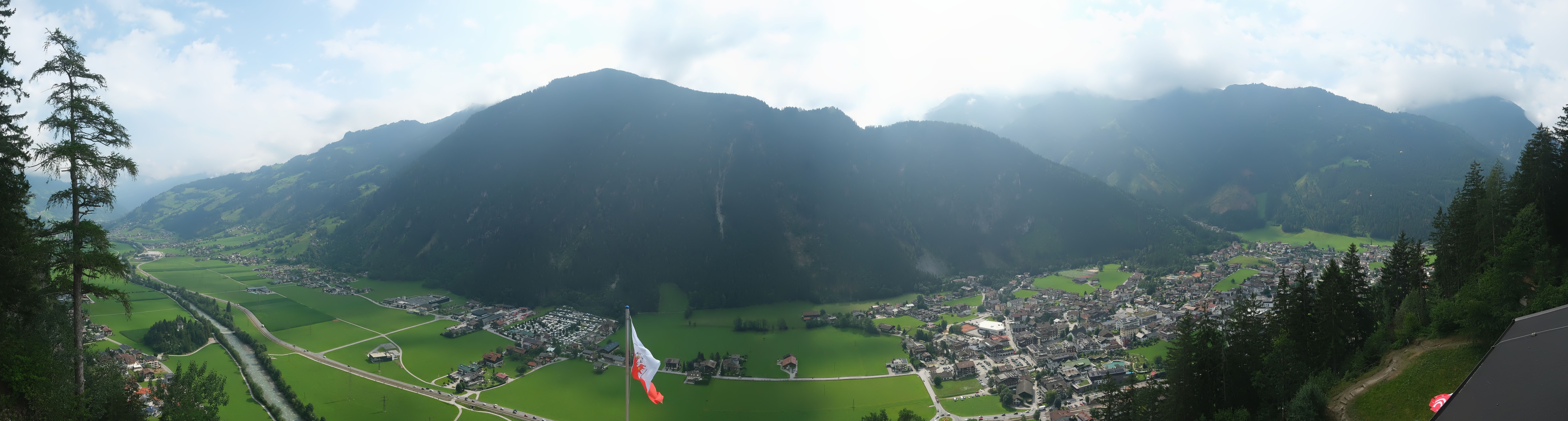 Archiv Foto Webcam Mayrhofen im Zillertal: Blick vom Gasthof Zimmereben