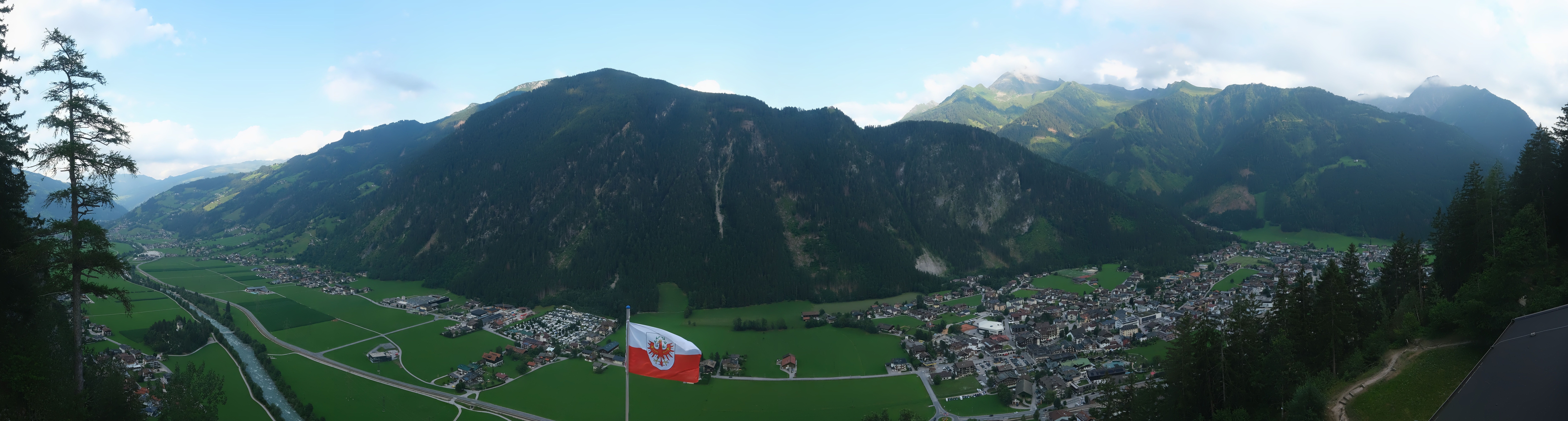Archiv Foto Webcam Mayrhofen im Zillertal: Blick vom Gasthof Zimmereben