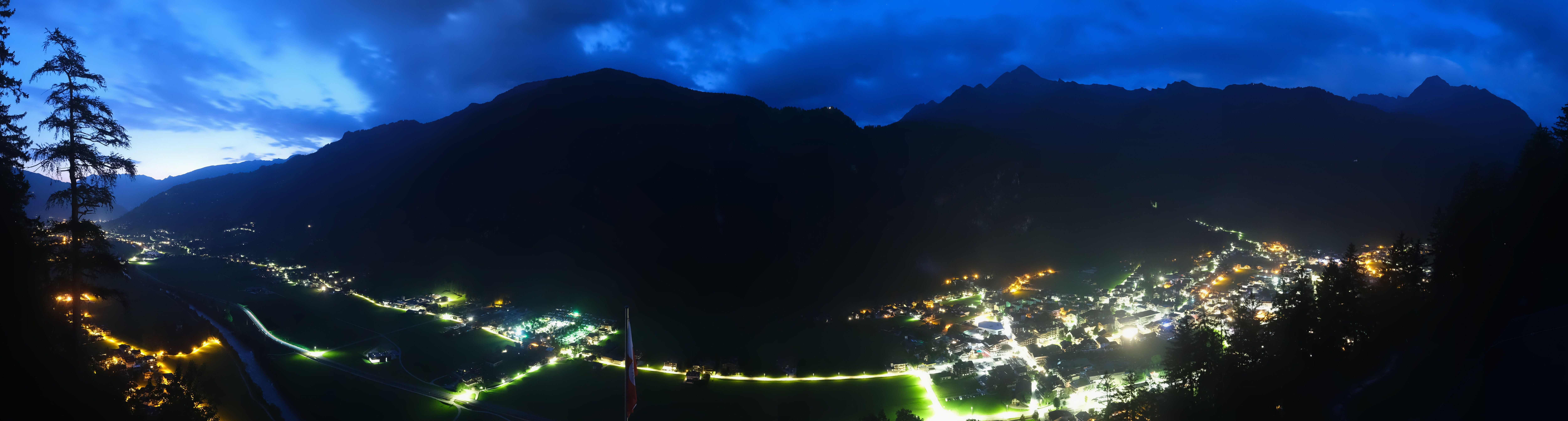 Archived image Webcam Mayrhofen im Zillertal: Zimmereben