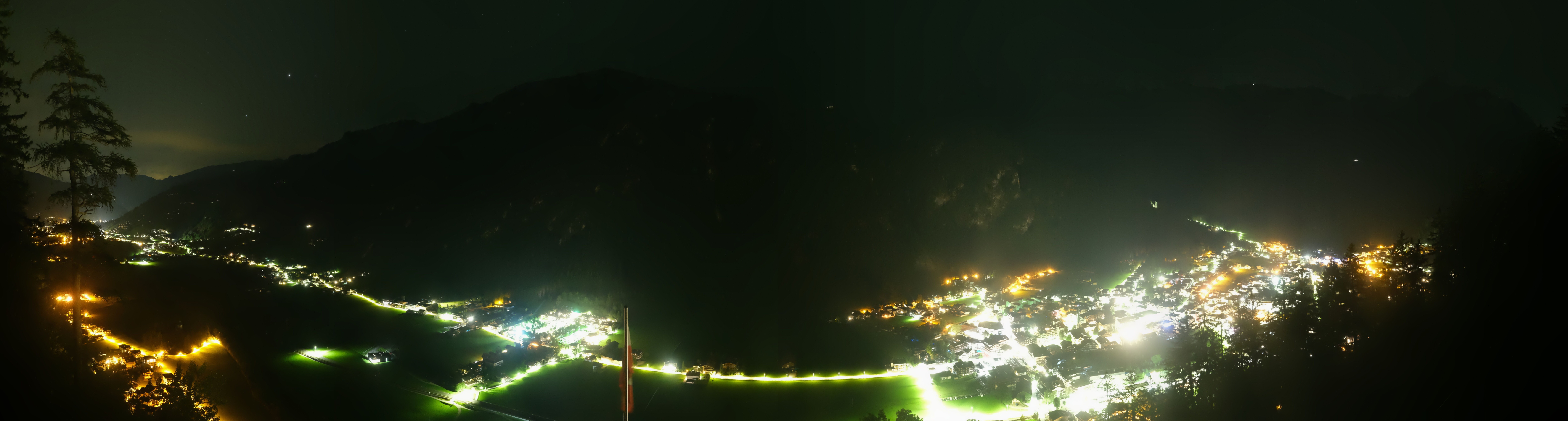 Archived image Webcam Mayrhofen im Zillertal: Zimmereben
