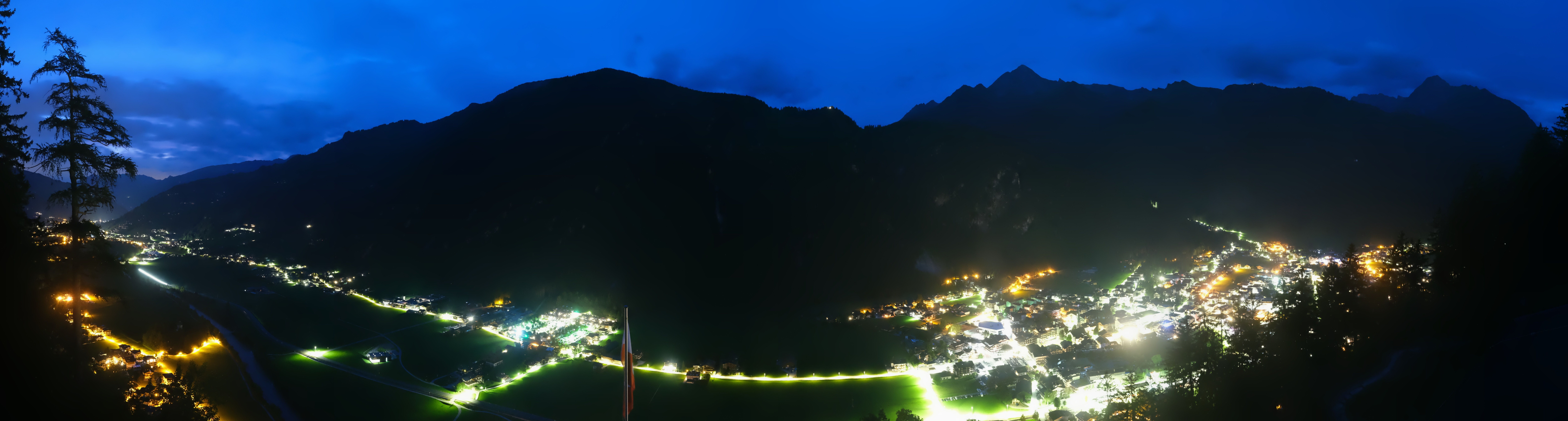 Archived image Webcam Mayrhofen im Zillertal: Zimmereben