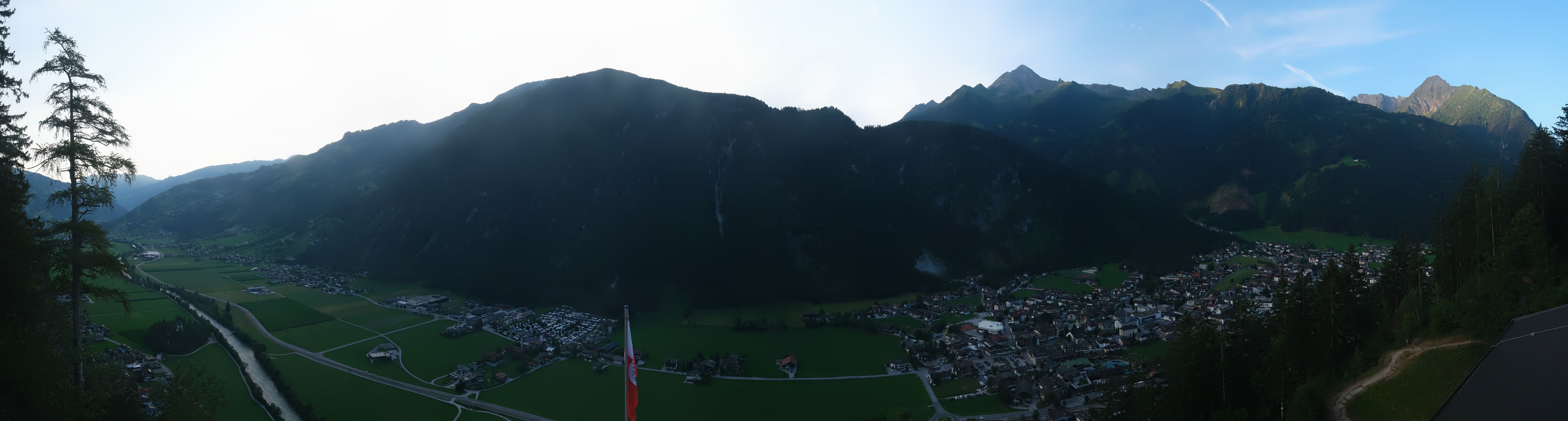 Archiv Foto Webcam Mayrhofen im Zillertal: Blick vom Gasthof Zimmereben