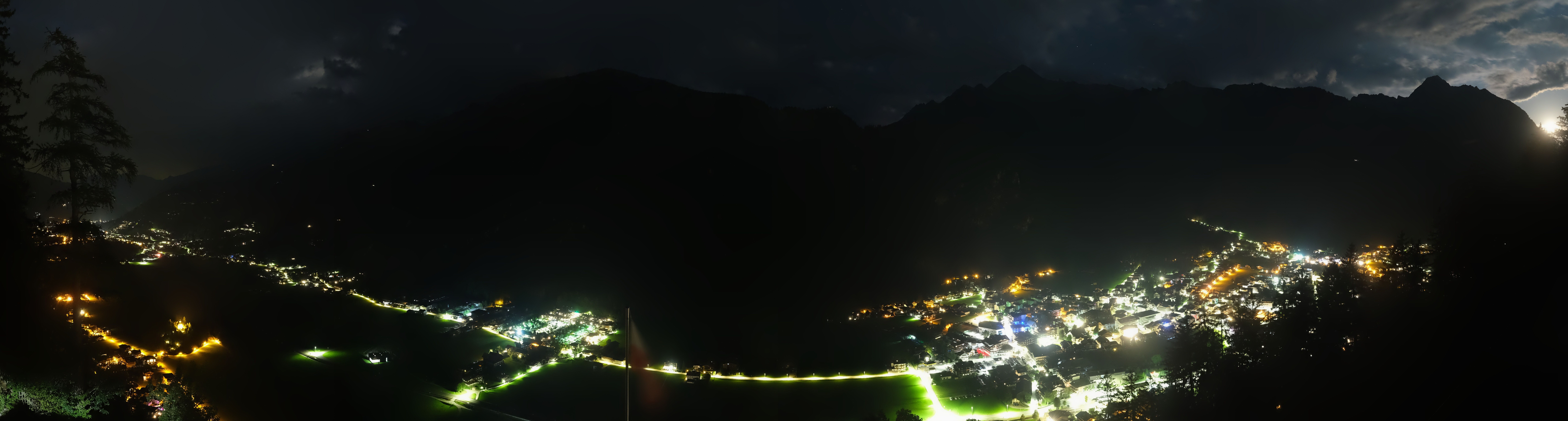 Archived image Webcam Mayrhofen im Zillertal: Zimmereben