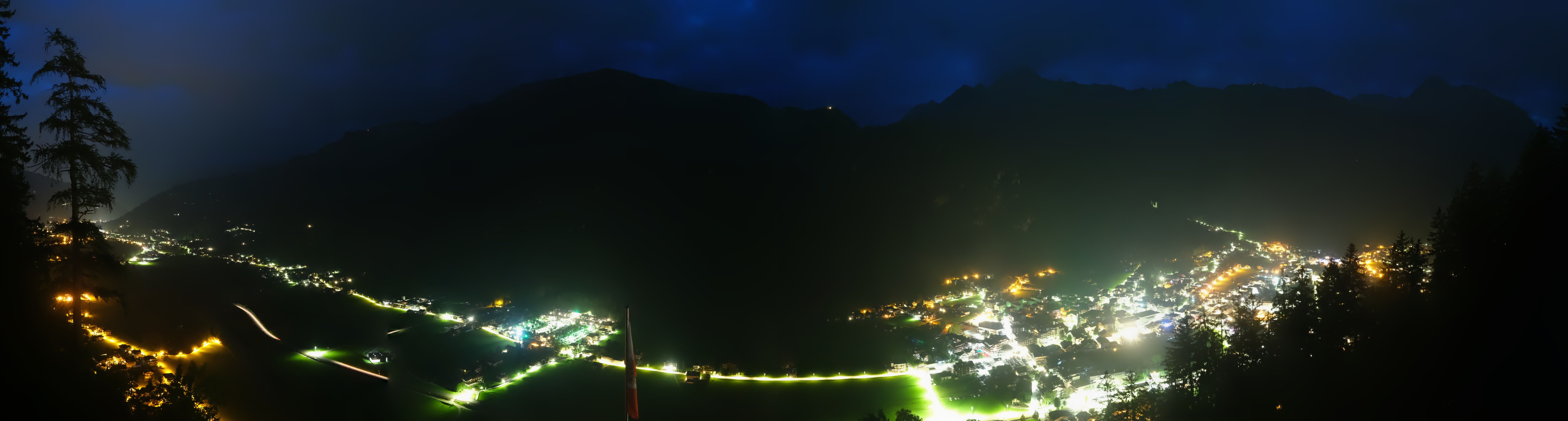 Archived image Webcam Mayrhofen im Zillertal: Zimmereben