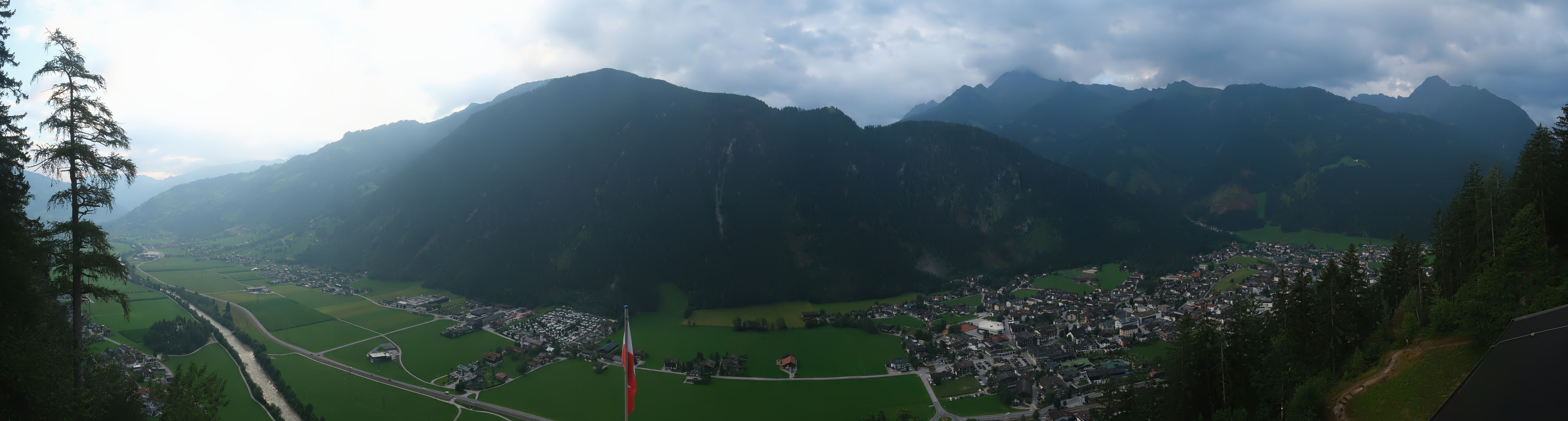 Archiv Foto Webcam Mayrhofen im Zillertal: Blick vom Gasthof Zimmereben