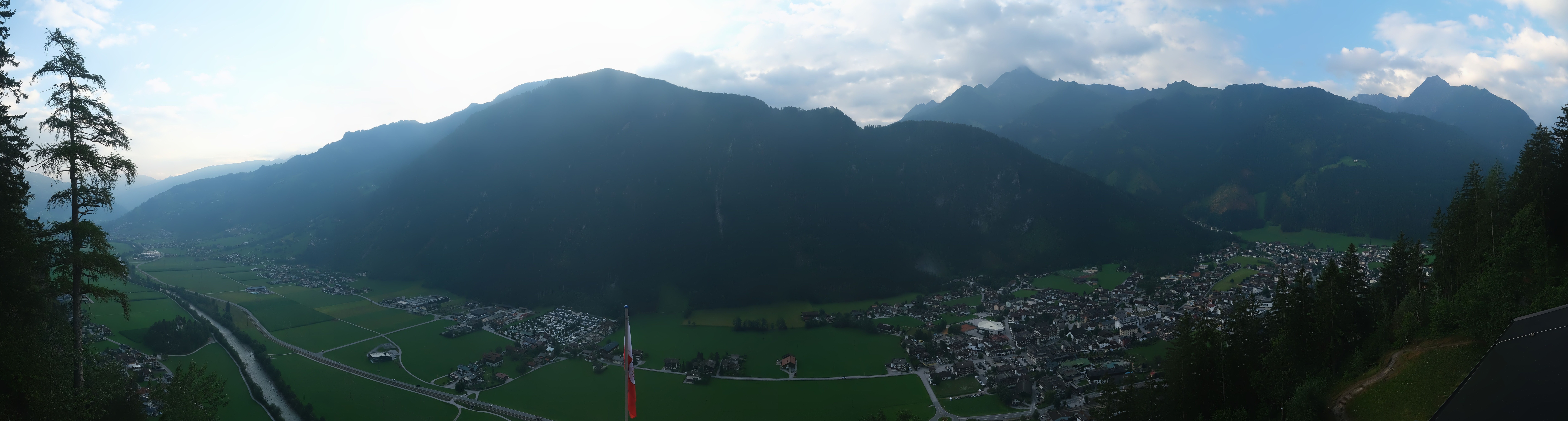 Archiv Foto Webcam Mayrhofen im Zillertal: Blick vom Gasthof Zimmereben