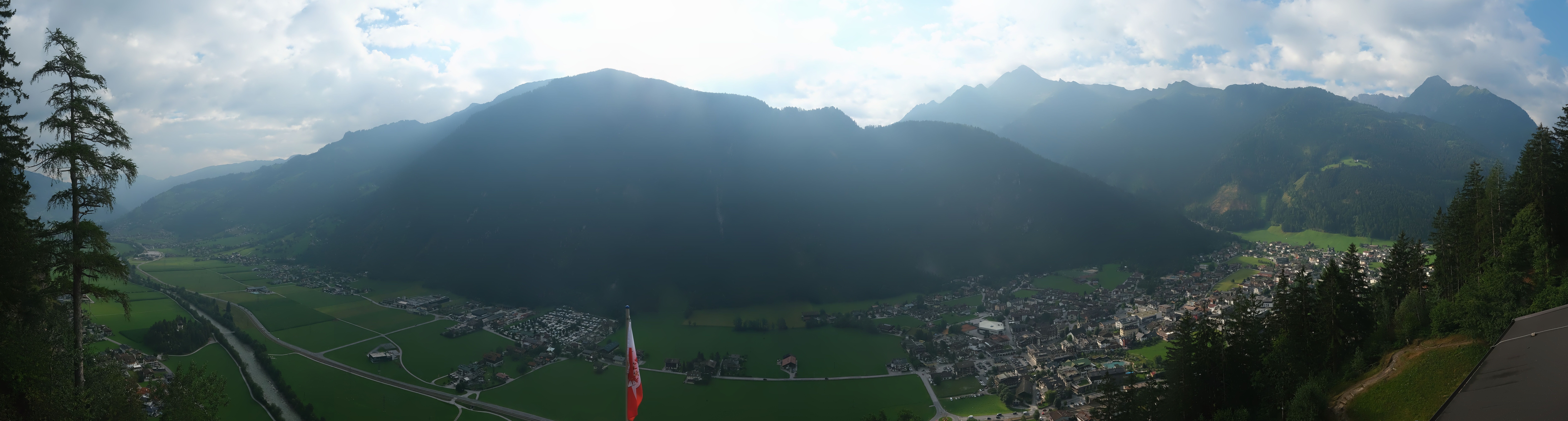 Archiv Foto Webcam Mayrhofen im Zillertal: Blick vom Gasthof Zimmereben