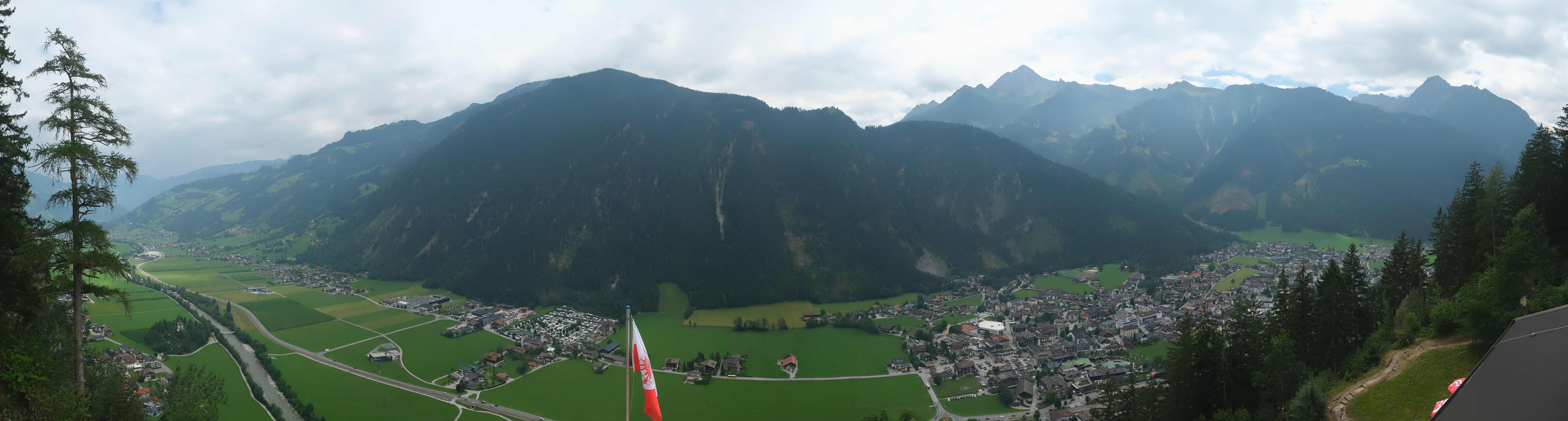 Archiv Foto Webcam Mayrhofen im Zillertal: Blick vom Gasthof Zimmereben