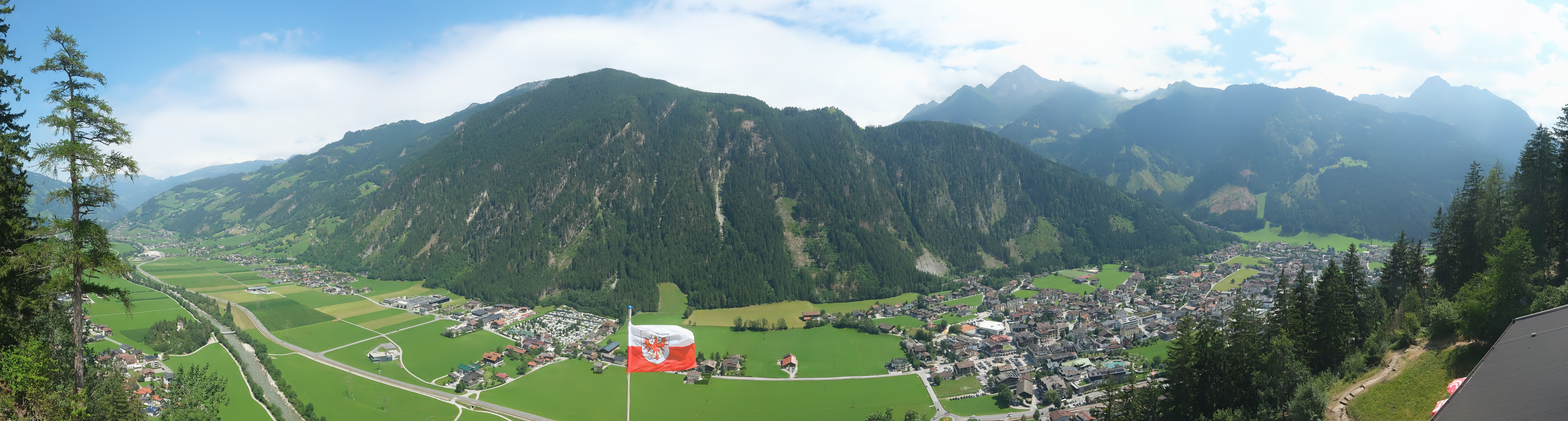 Archived image Webcam Mayrhofen im Zillertal: Zimmereben