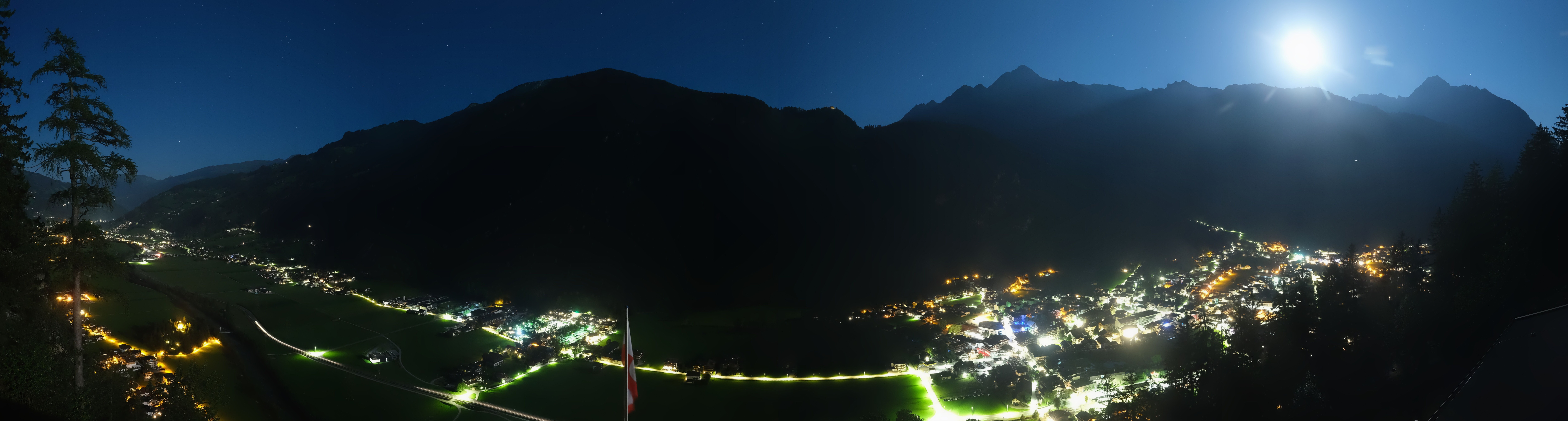 Archiv Foto Webcam Mayrhofen im Zillertal: Blick vom Gasthof Zimmereben