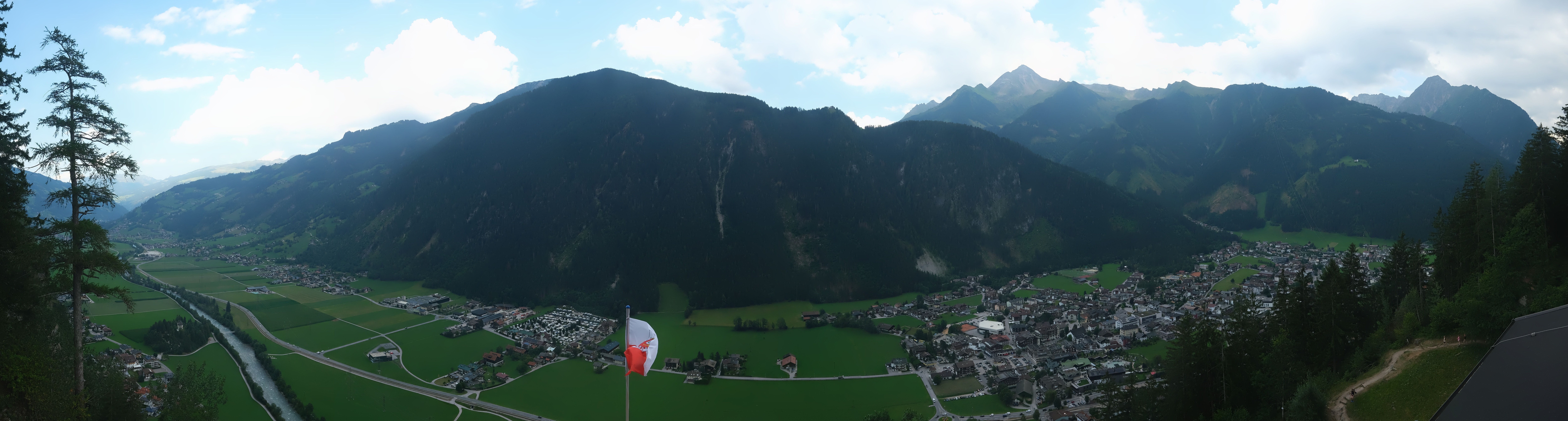 Archiv Foto Webcam Mayrhofen im Zillertal: Blick vom Gasthof Zimmereben